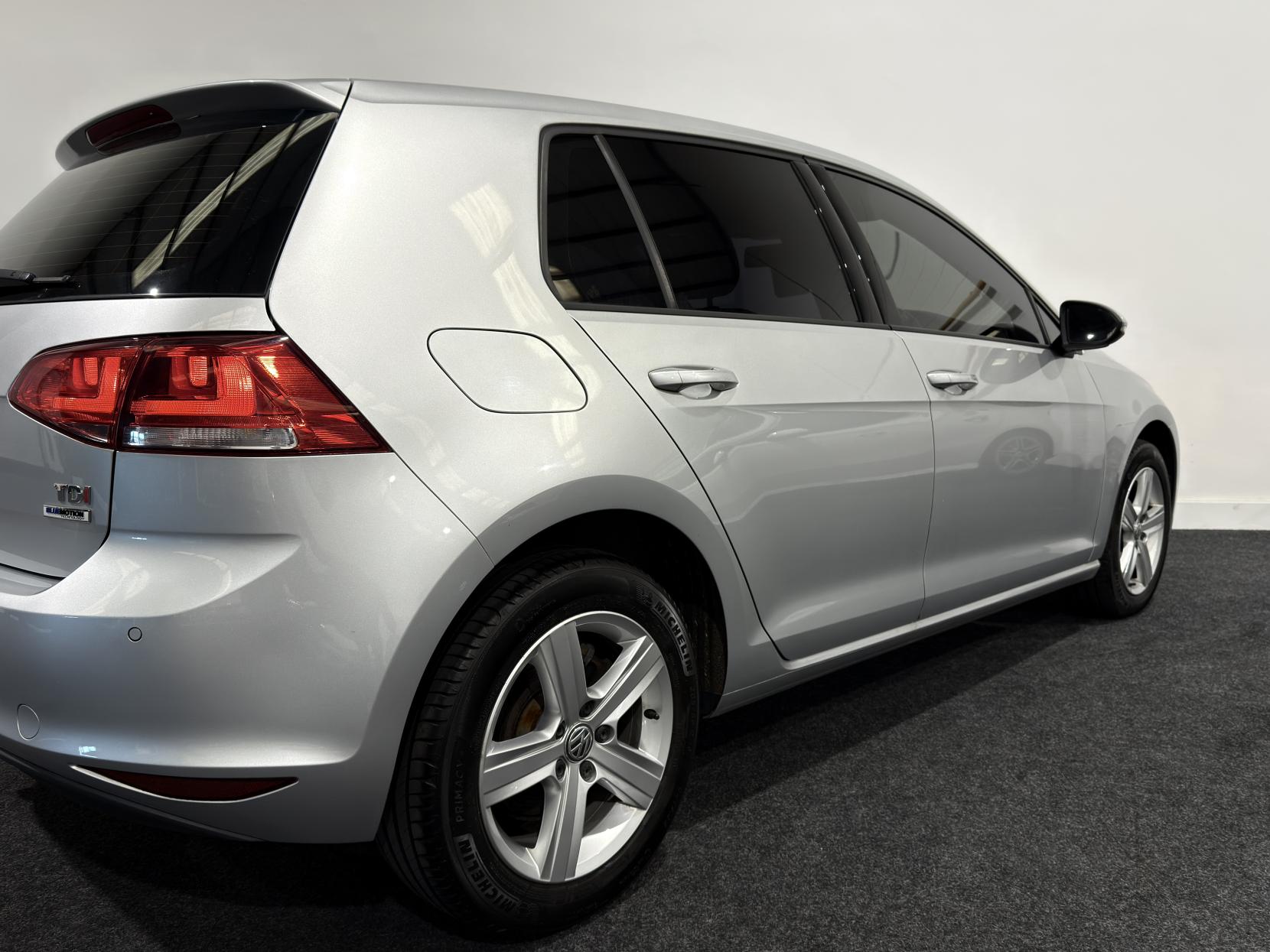 Volkswagen Golf 1.6 TDI BlueMotion Tech Match Hatchback 5dr Diesel Manual Euro 5 (s/s) (105 ps)
