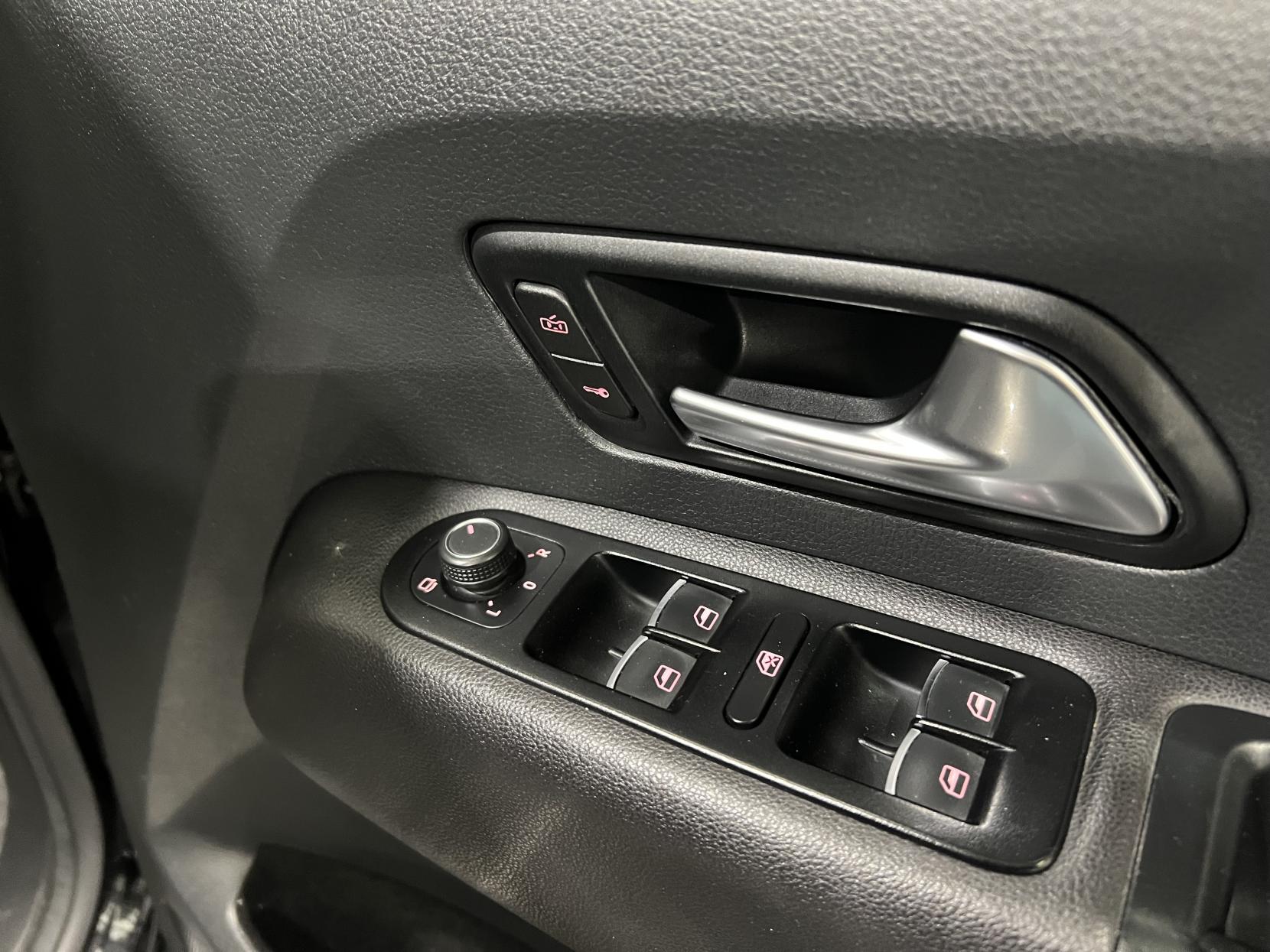 Volkswagen Amarok 3.0 TDI V6 BlueMotion Tech Highline Pickup Double Cab 4dr Diesel Auto 4Motion Euro 6 (s/s) (224 ps)