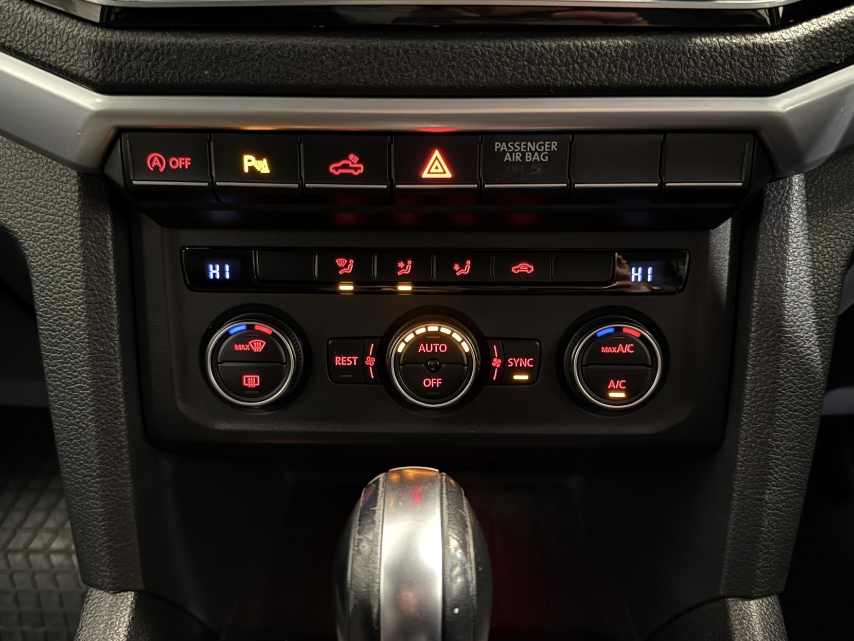 Volkswagen Amarok 3.0 TDI V6 BlueMotion Tech Highline Pickup Double Cab 4dr Diesel Auto 4Motion Euro 6 (s/s) (224 ps)