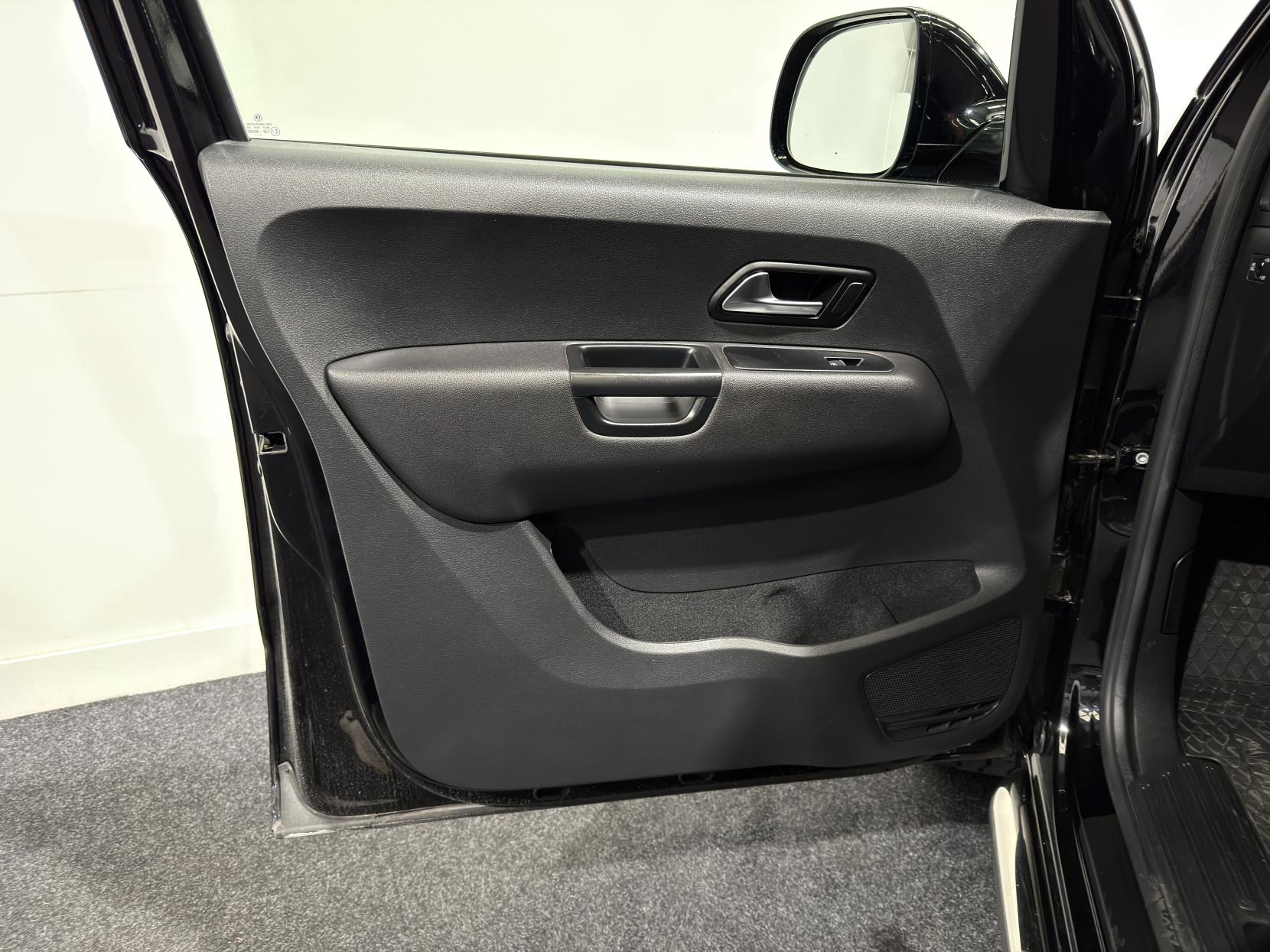 Volkswagen Amarok 3.0 TDI V6 BlueMotion Tech Highline Pickup Double Cab 4dr Diesel Auto 4Motion Euro 6 (s/s) (224 ps)