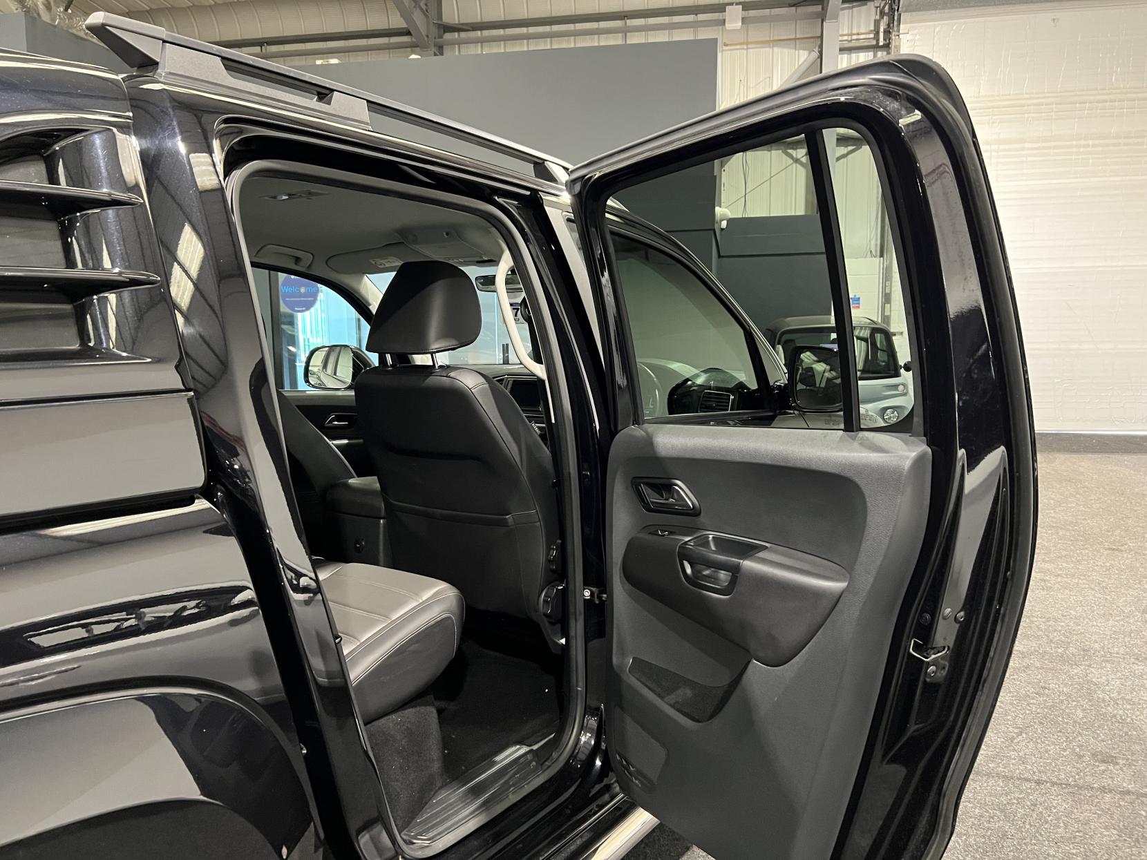 Volkswagen Amarok 3.0 TDI V6 BlueMotion Tech Highline Pickup Double Cab 4dr Diesel Auto 4Motion Euro 6 (s/s) (224 ps)