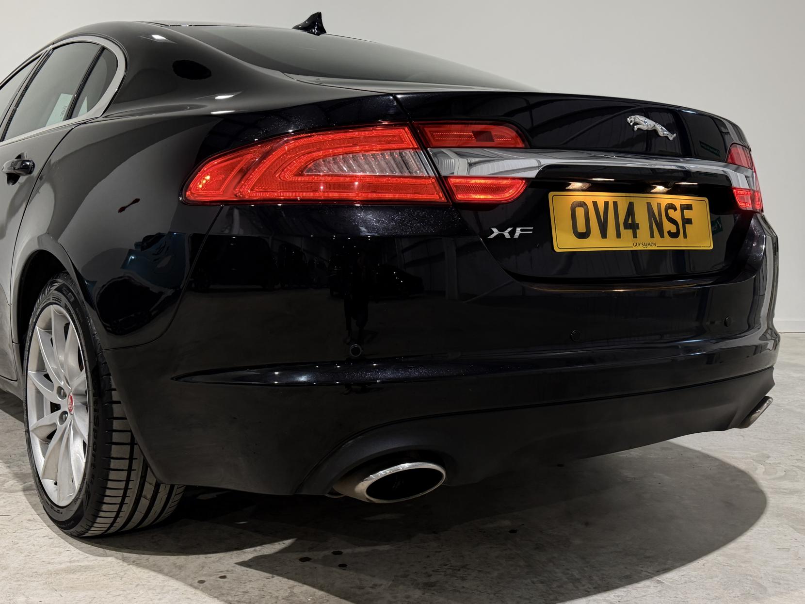 Jaguar XF 3.0d V6 Premium Luxury Saloon 4dr Diesel Auto Euro 5 (s/s) (240 ps)