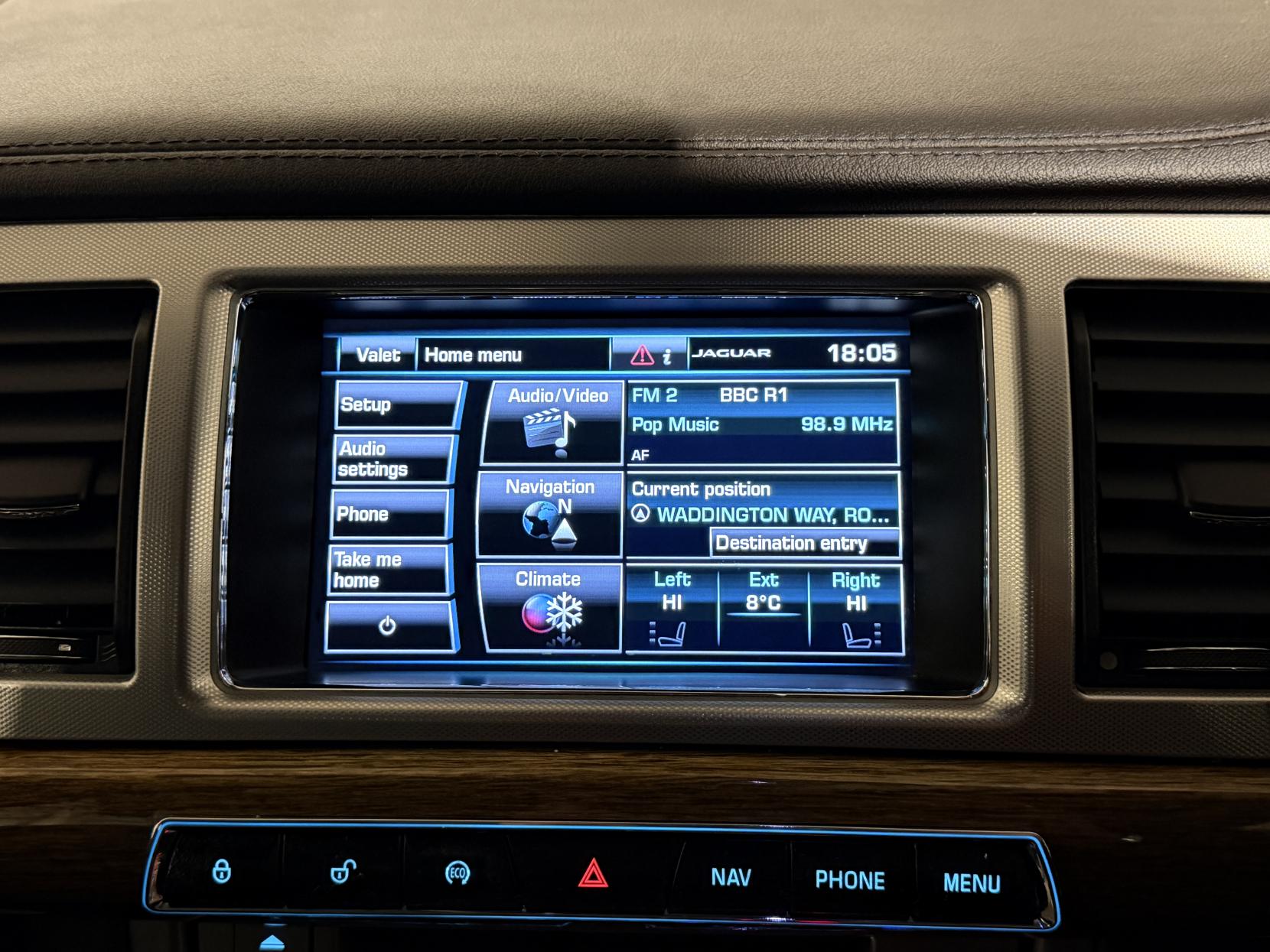 Jaguar XF 3.0d V6 Premium Luxury Saloon 4dr Diesel Auto Euro 5 (s/s) (240 ps)