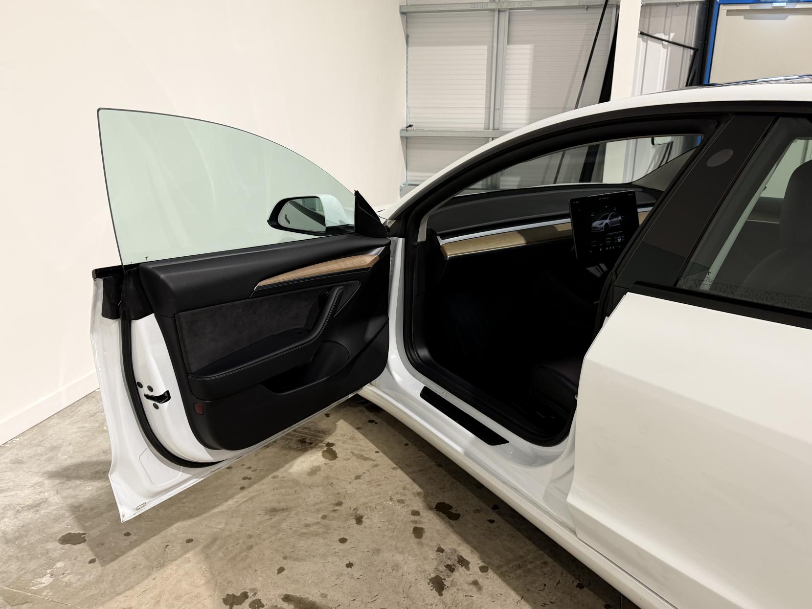 Tesla Model 3 (Dual Motor) Long Range Saloon 4dr Electric Auto 4WDE (346 ps)