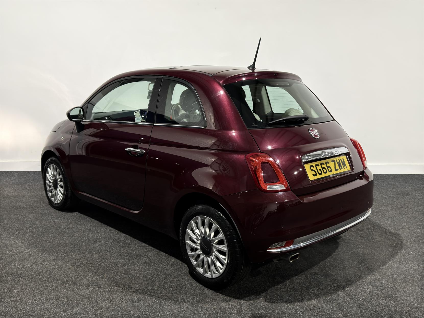 Fiat 500 1.2 Lounge Hatchback 3dr Petrol Manual Euro 6 (s/s) (69 bhp)