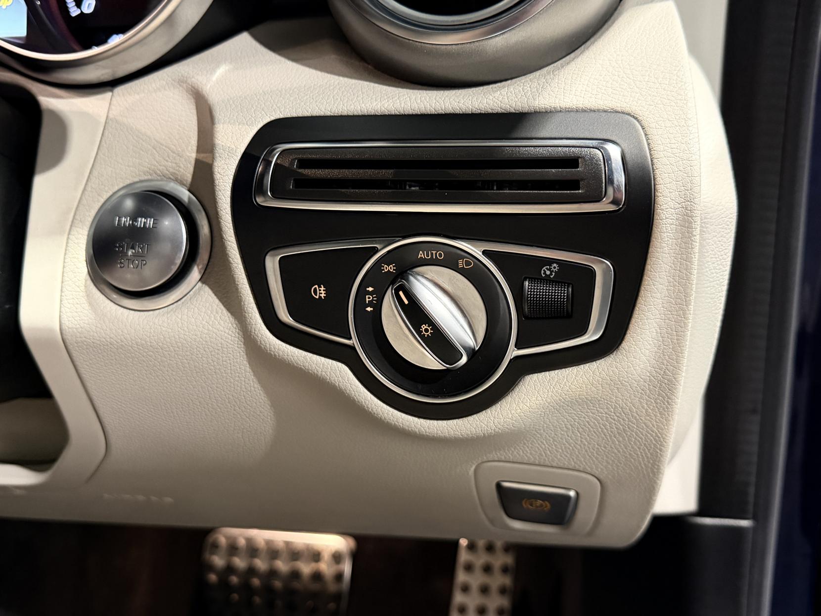 Mercedes-Benz C Class 2.0 C300 AMG Line (Premium Plus) Cabriolet 2dr Petrol G-Tronic+ Euro 6 (s/s) (245 ps)