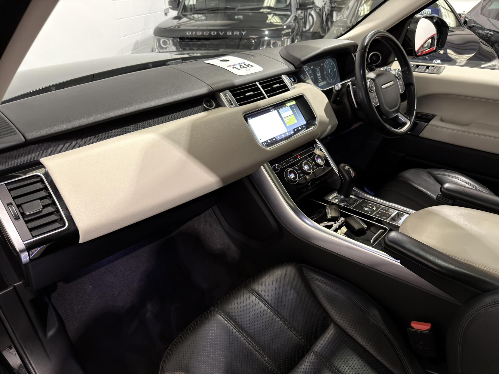 Land Rover Range Rover Sport 3.0 SD V6 HSE Dynamic SUV 5dr Diesel Auto 4WD Euro 6 (s/s) (306 ps)