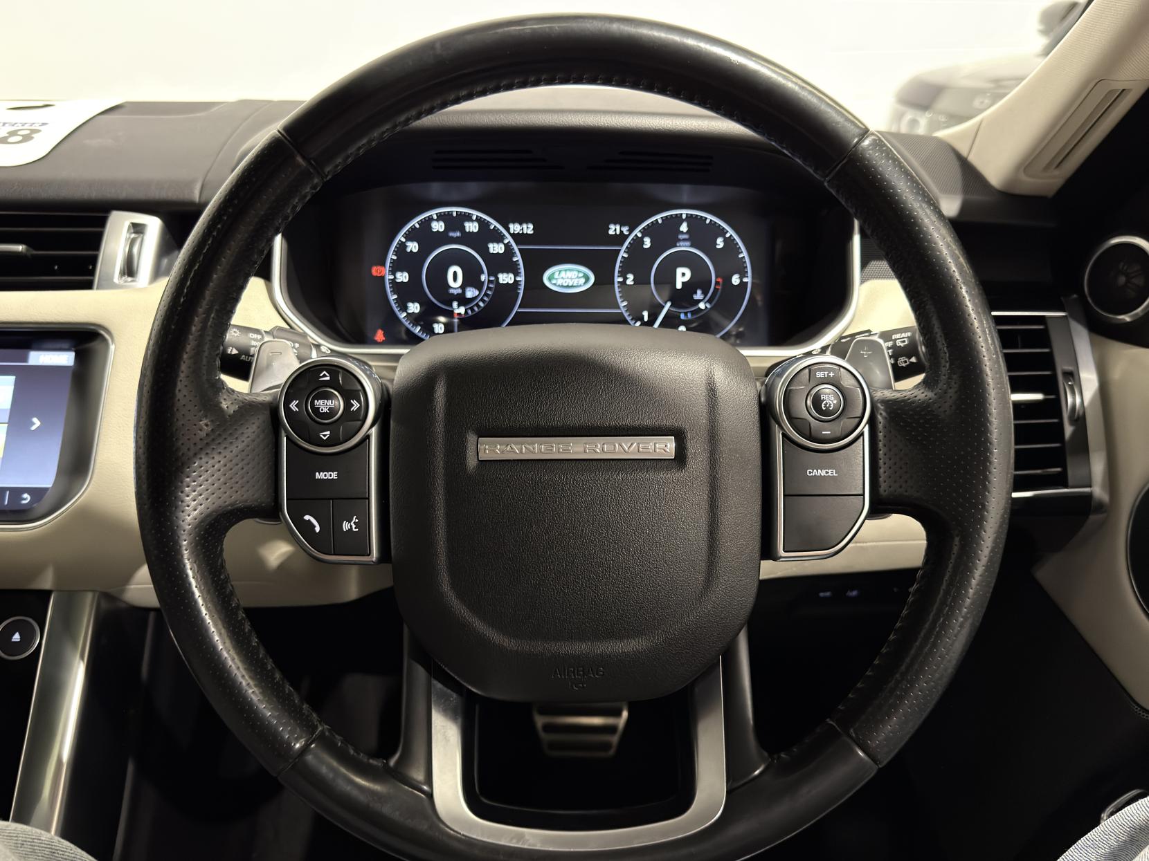 Land Rover Range Rover Sport 3.0 SD V6 HSE Dynamic SUV 5dr Diesel Auto 4WD Euro 6 (s/s) (306 ps)