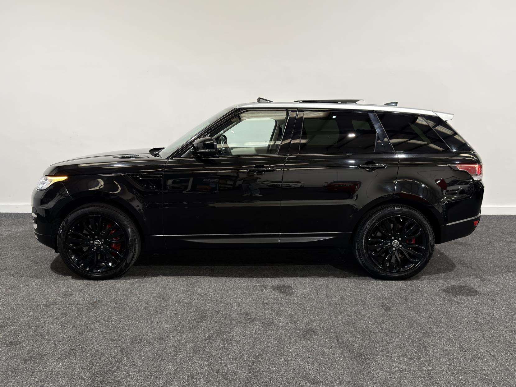 Land Rover Range Rover Sport 3.0 SD V6 HSE Dynamic SUV 5dr Diesel Auto 4WD Euro 6 (s/s) (306 ps)