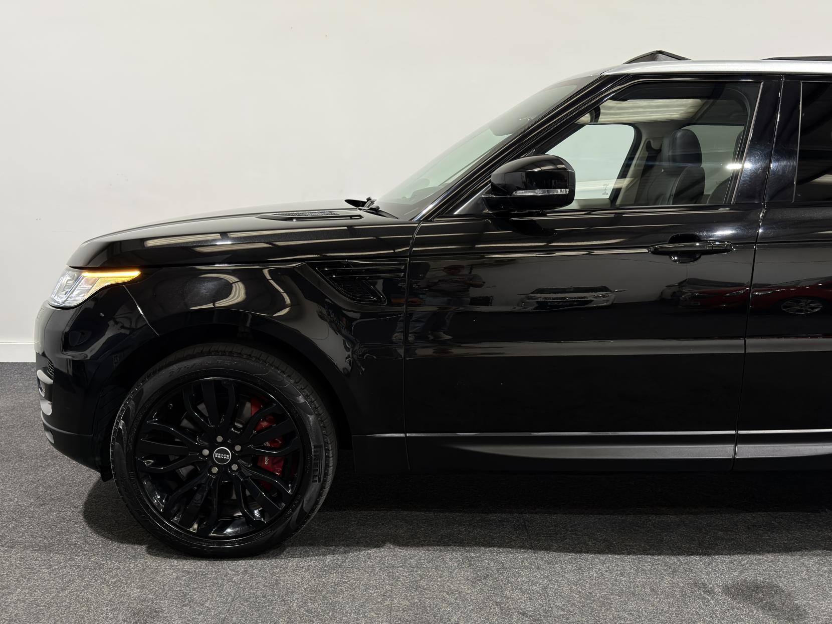 Land Rover Range Rover Sport 3.0 SD V6 HSE Dynamic SUV 5dr Diesel Auto 4WD Euro 6 (s/s) (306 ps)