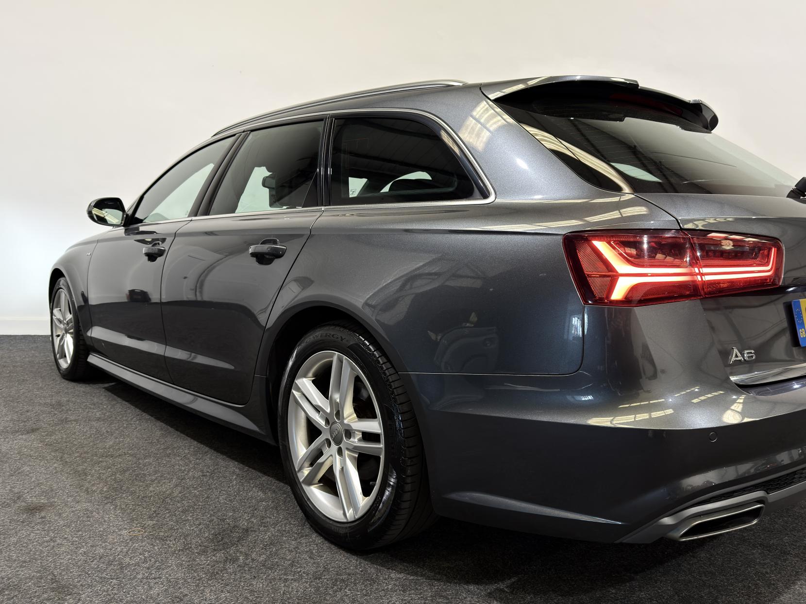 Audi A6 Avant 2.0 TDI S line Estate 5dr Diesel S Tronic quattro Euro 6 (s/s) (190 ps)