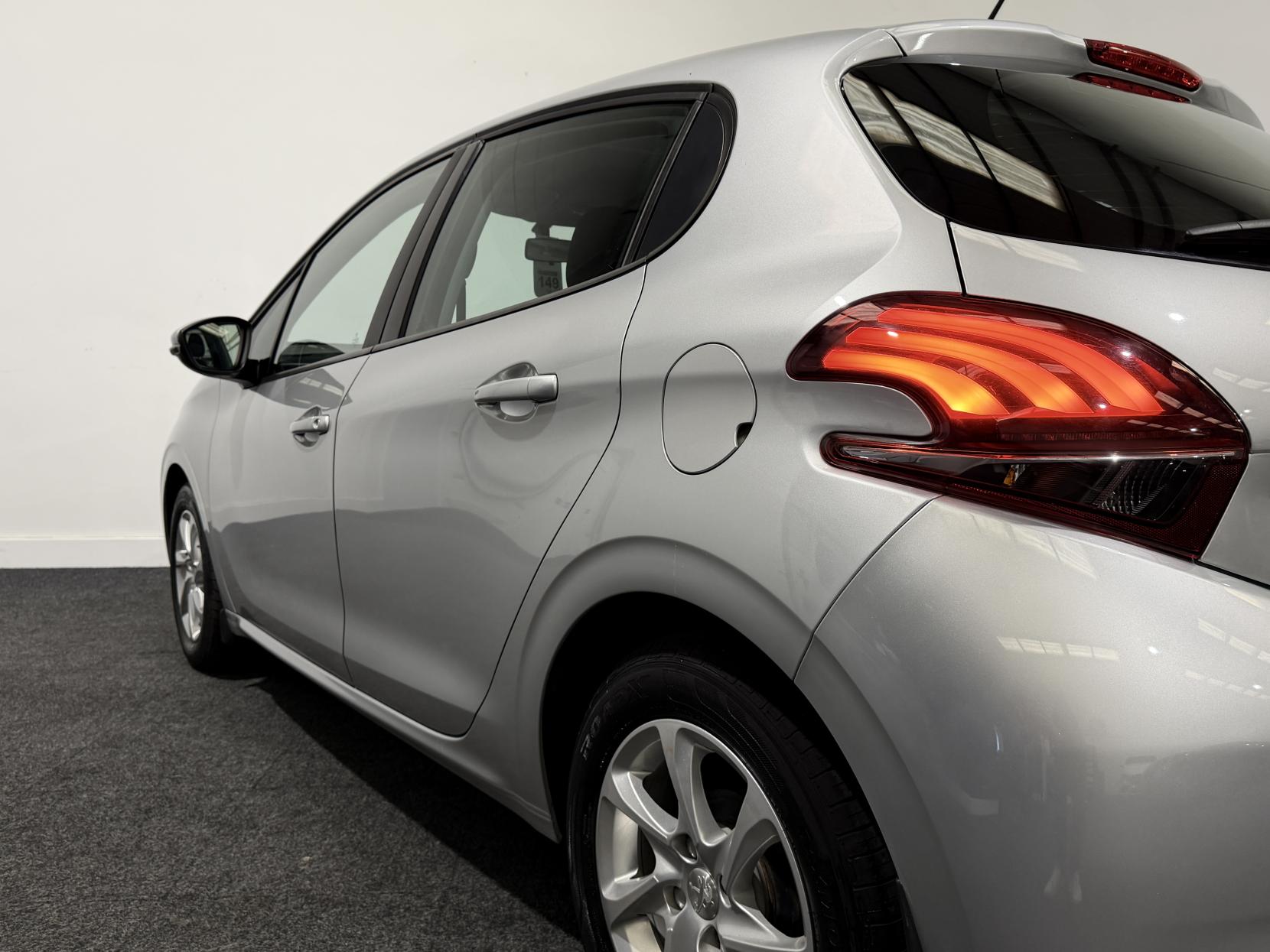 Peugeot 208 1.2 PureTech Active Hatchback 5dr Petrol Manual Euro 6 (82 ps)
