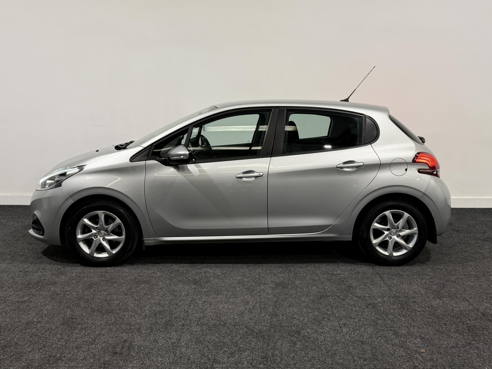 Peugeot 208 1.2 PureTech Active Hatchback 5dr Petrol Manual Euro 6 (82 ps)