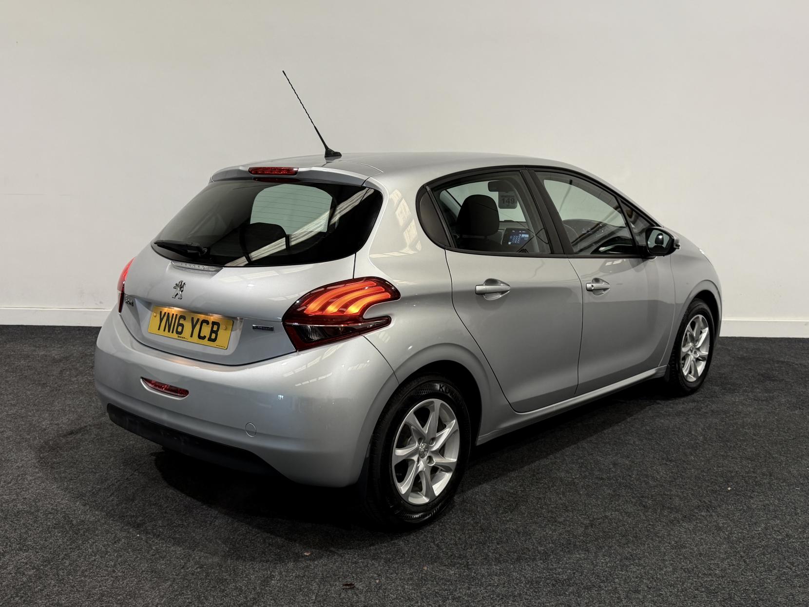 Peugeot 208 1.2 PureTech Active Hatchback 5dr Petrol Manual Euro 6 (82 ps)