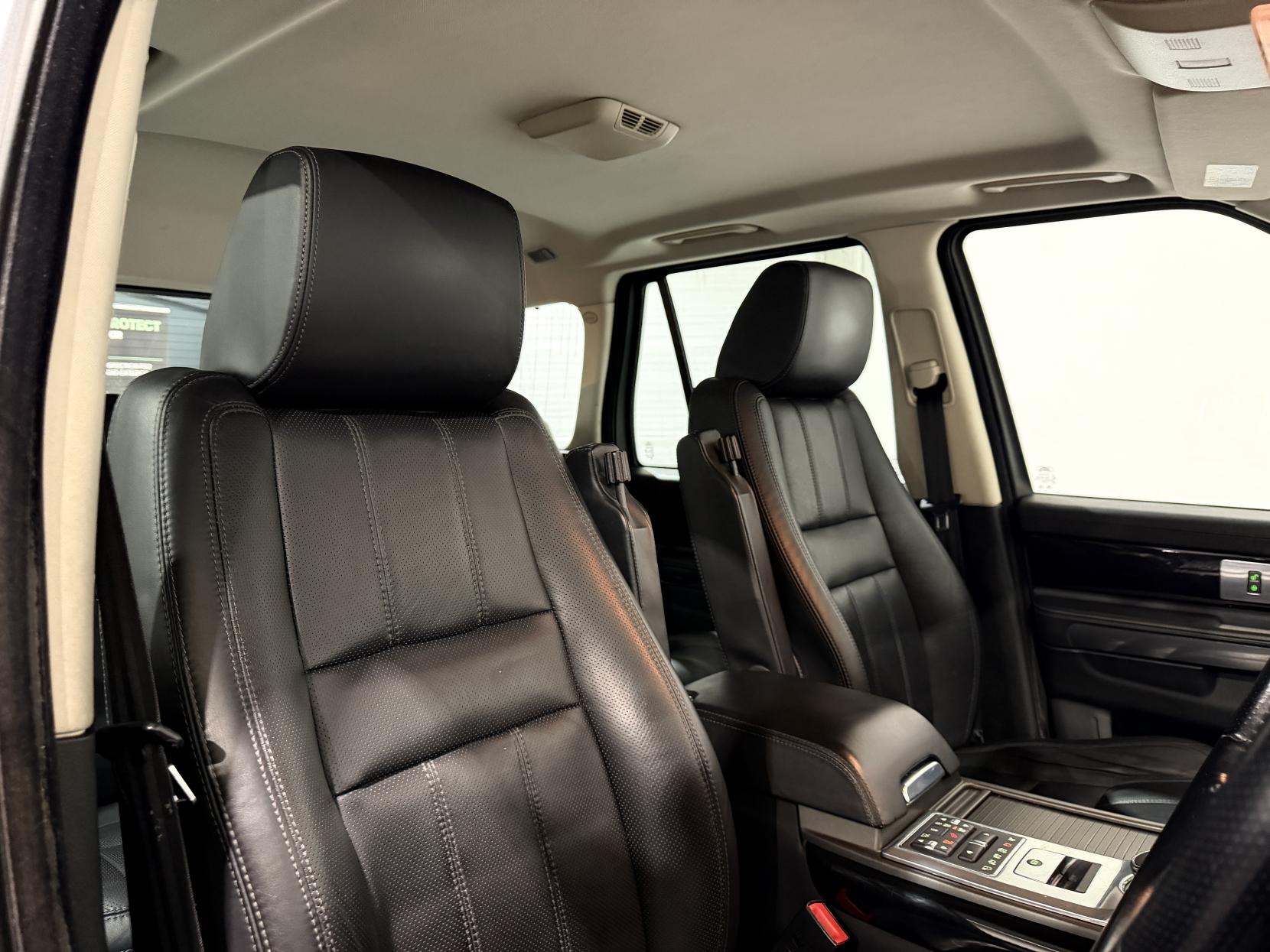 Land Rover Range Rover Sport 3.0 SD V6 HSE SUV 5dr Diesel Auto 4WD Euro 5 (255 bhp)