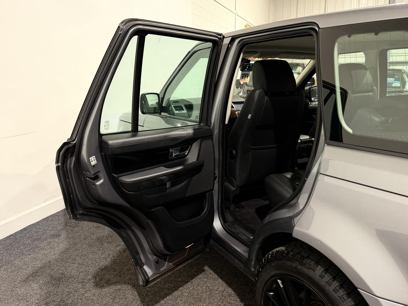 Land Rover Range Rover Sport 3.0 SD V6 HSE SUV 5dr Diesel Auto 4WD Euro 5 (255 bhp)