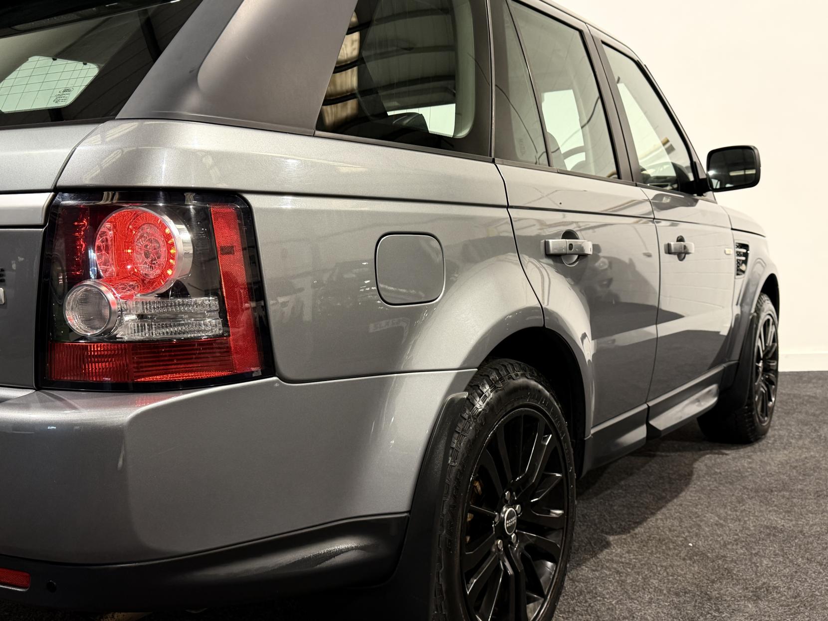 Land Rover Range Rover Sport 3.0 SD V6 HSE SUV 5dr Diesel Auto 4WD Euro 5 (255 bhp)