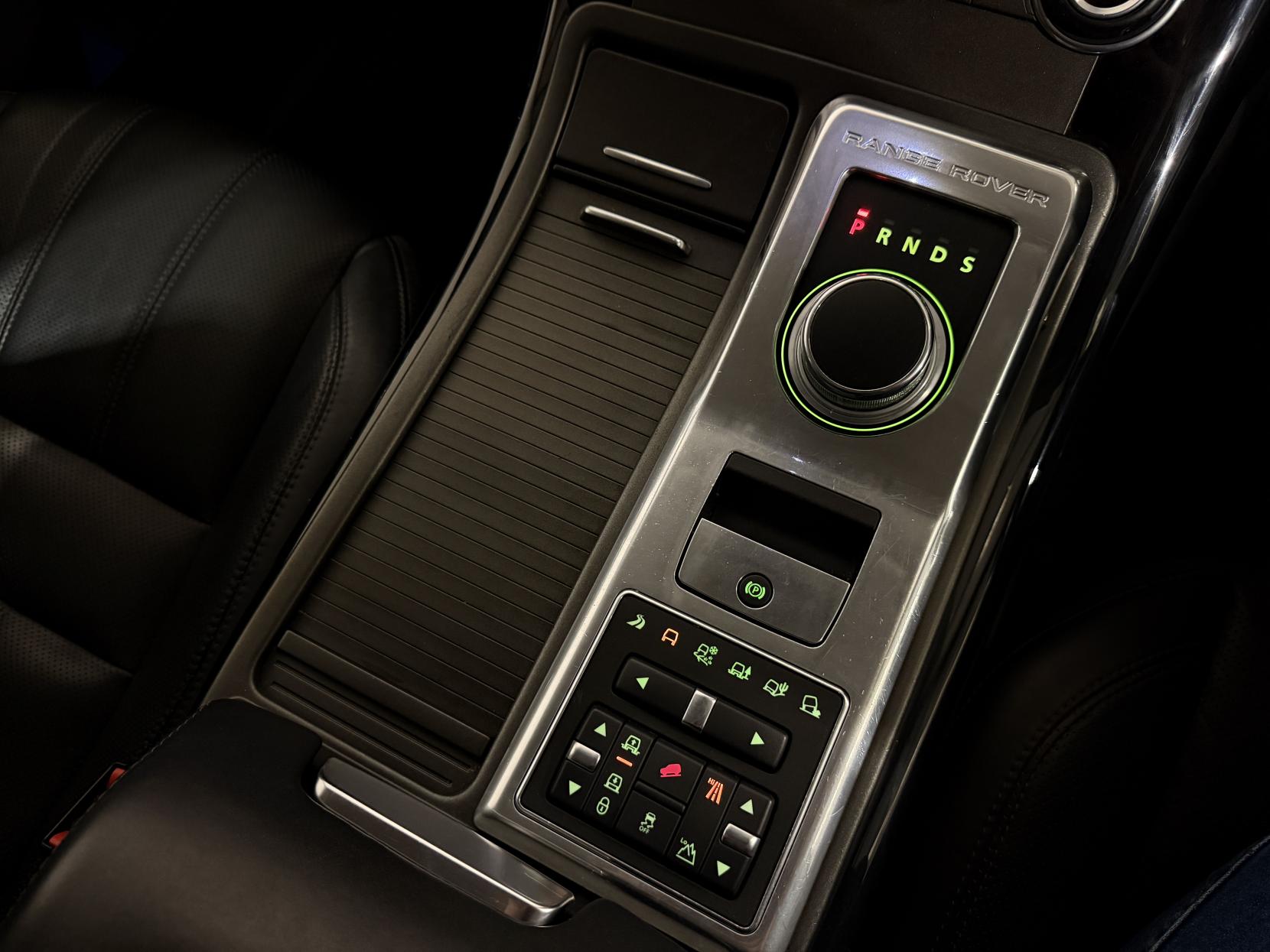 Land Rover Range Rover Sport 3.0 SD V6 HSE SUV 5dr Diesel Auto 4WD Euro 5 (255 bhp)