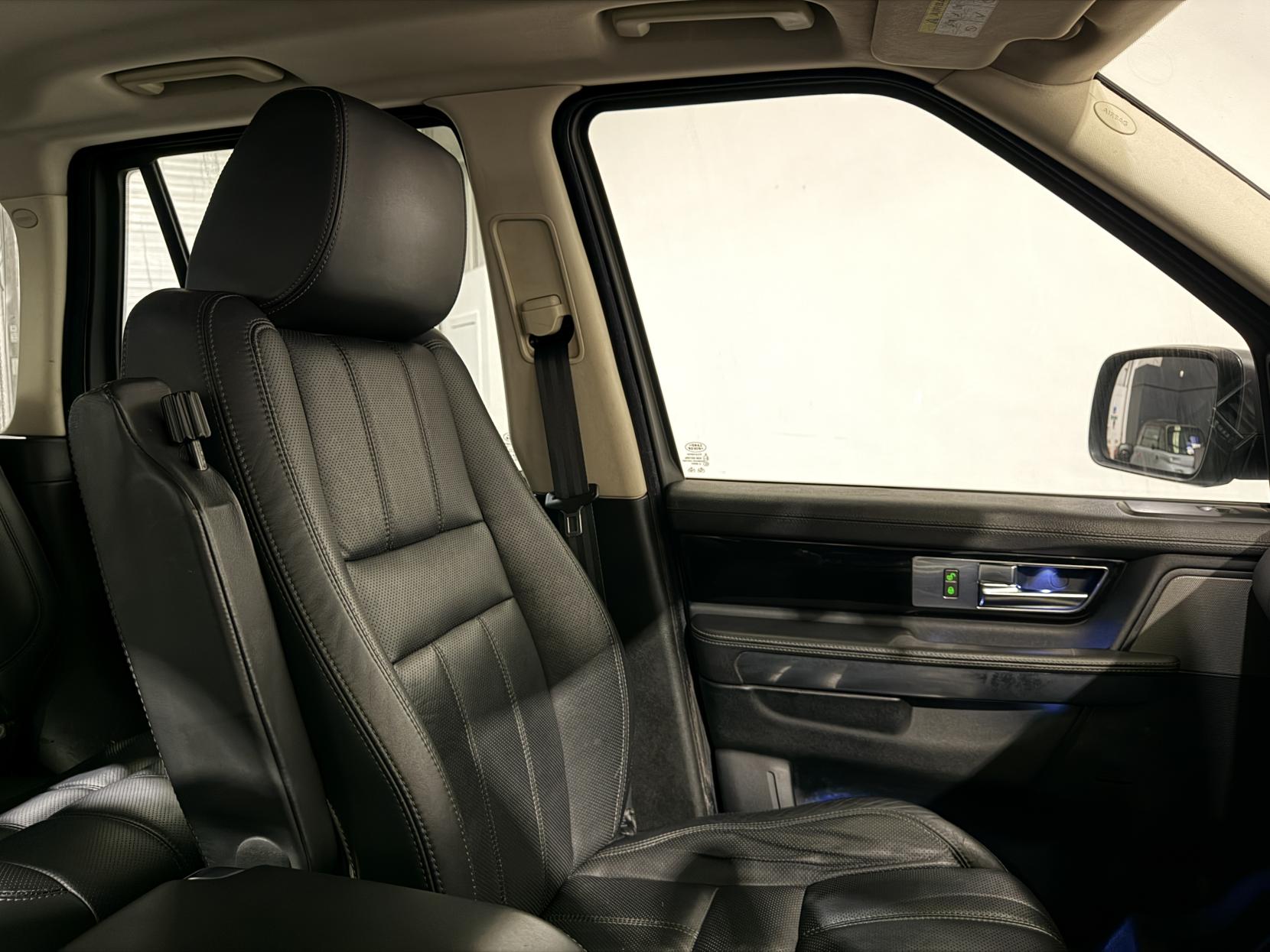 Land Rover Range Rover Sport 3.0 SD V6 HSE SUV 5dr Diesel Auto 4WD Euro 5 (255 bhp)