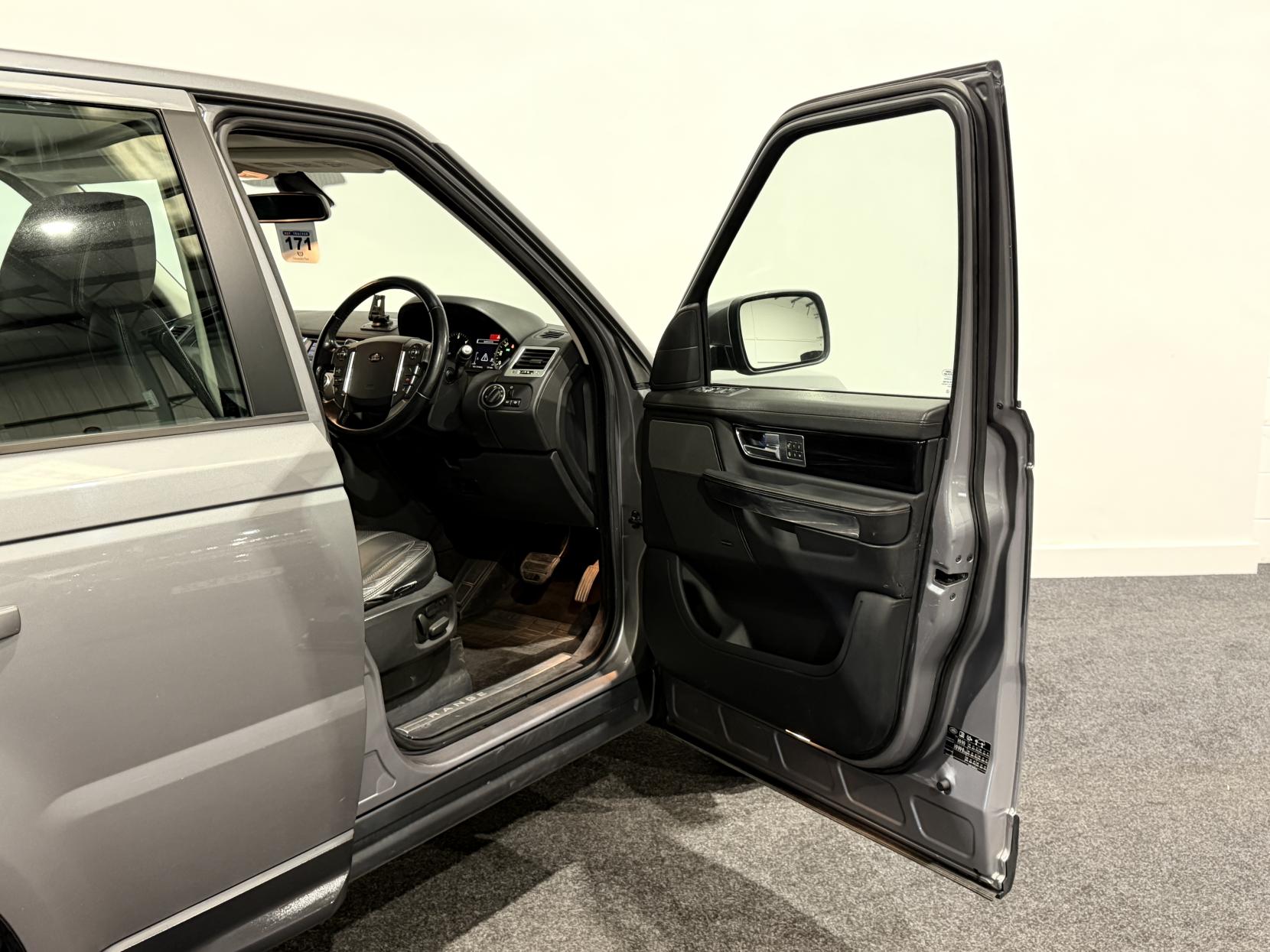 Land Rover Range Rover Sport 3.0 SD V6 HSE SUV 5dr Diesel Auto 4WD Euro 5 (255 bhp)