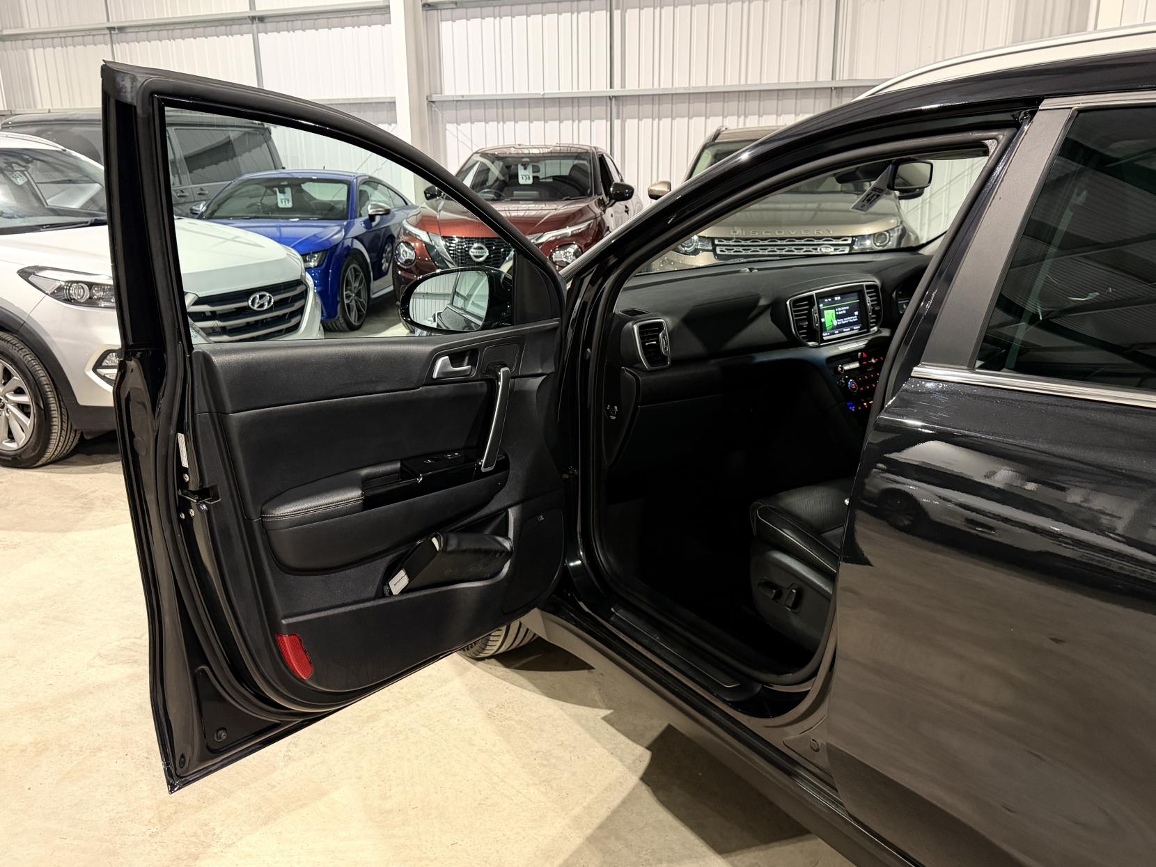 Kia Sportage 2.0 CRDi KX-4 SUV 5dr Diesel Auto AWD Euro 6 (182 bhp)