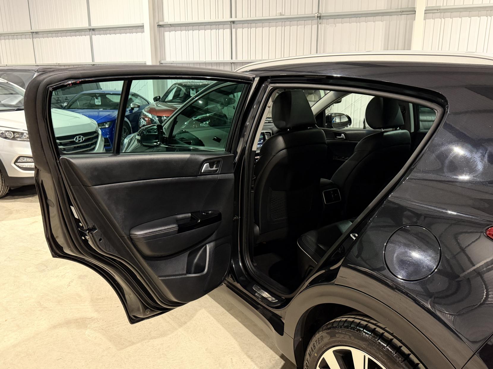 Kia Sportage 2.0 CRDi KX-4 SUV 5dr Diesel Auto AWD Euro 6 (182 bhp)