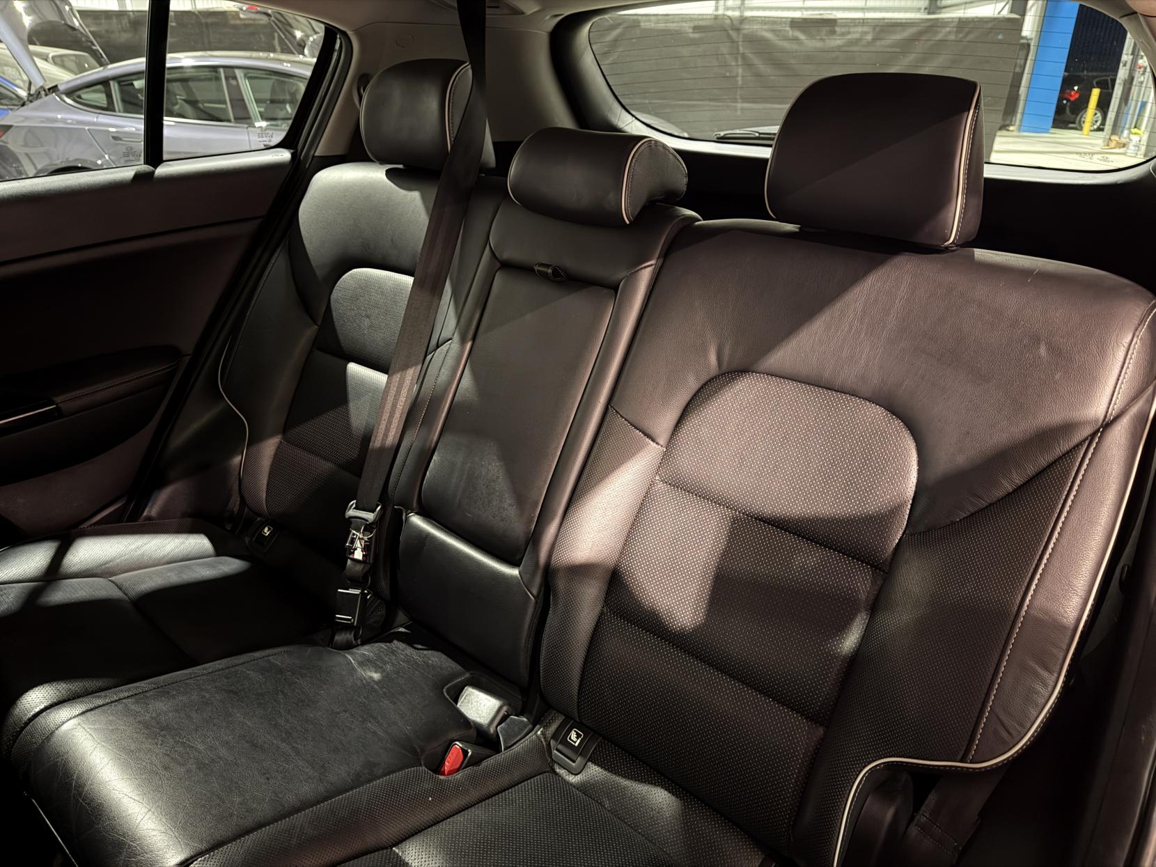 Kia Sportage 2.0 CRDi KX-4 SUV 5dr Diesel Auto AWD Euro 6 (182 bhp)