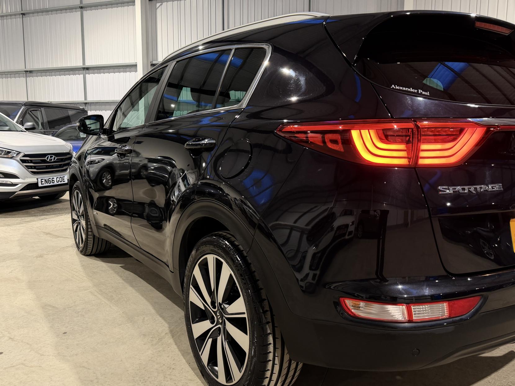 Kia Sportage 2.0 CRDi KX-4 SUV 5dr Diesel Auto AWD Euro 6 (182 bhp)