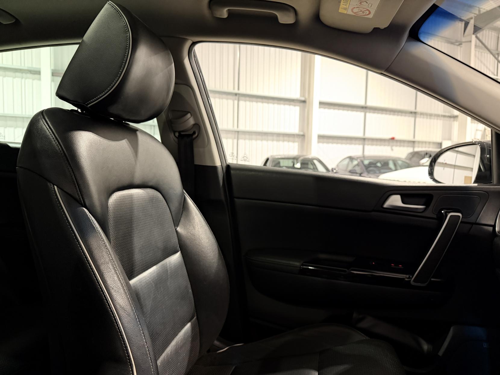 Kia Sportage 2.0 CRDi KX-4 SUV 5dr Diesel Auto AWD Euro 6 (182 bhp)