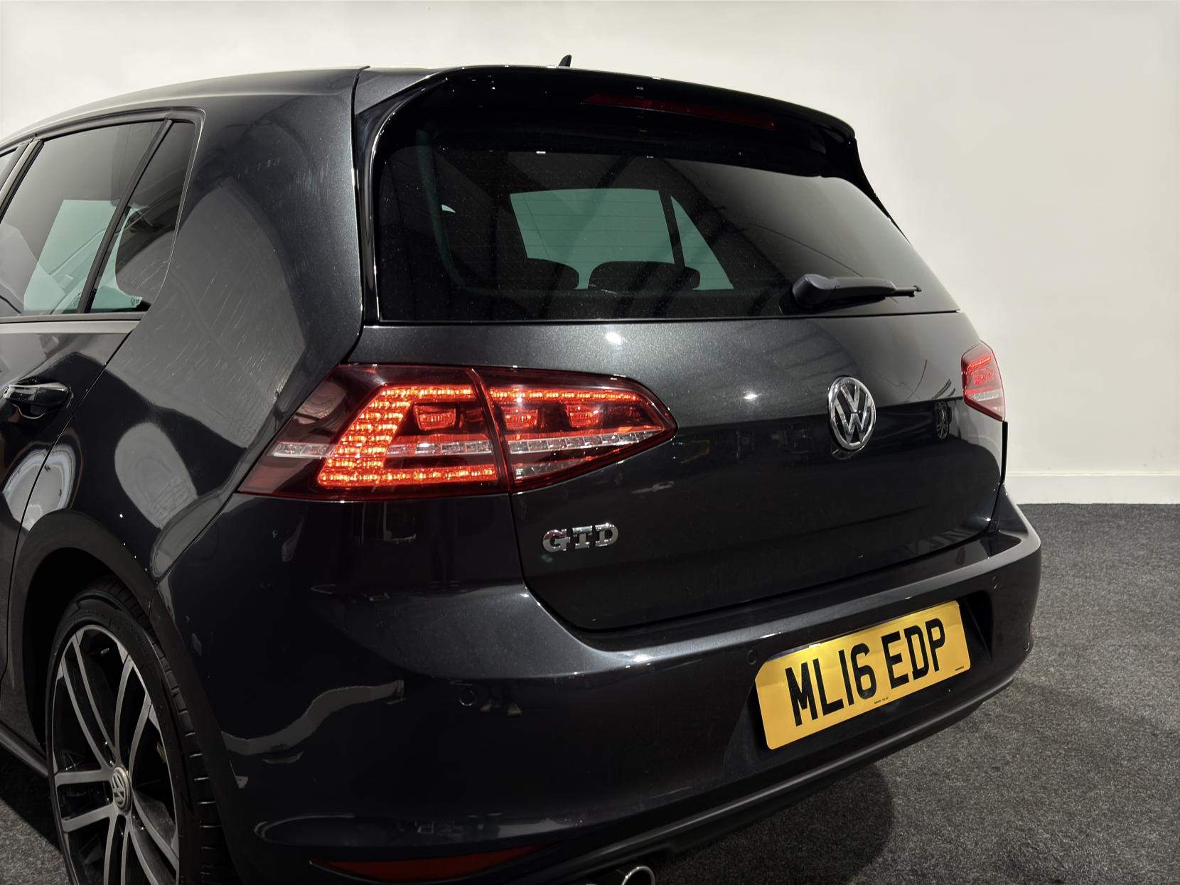 Volkswagen Golf 2.0 TDI BlueMotion Tech GTD Hatchback 5dr Diesel Manual Euro 6 (s/s) (184 ps)