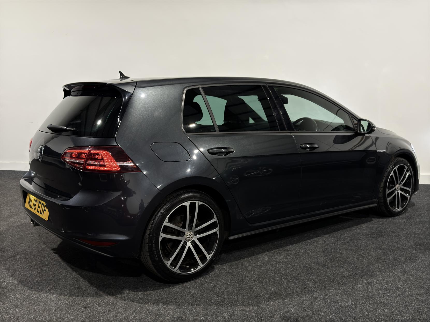 Volkswagen Golf 2.0 TDI BlueMotion Tech GTD Hatchback 5dr Diesel Manual Euro 6 (s/s) (184 ps)