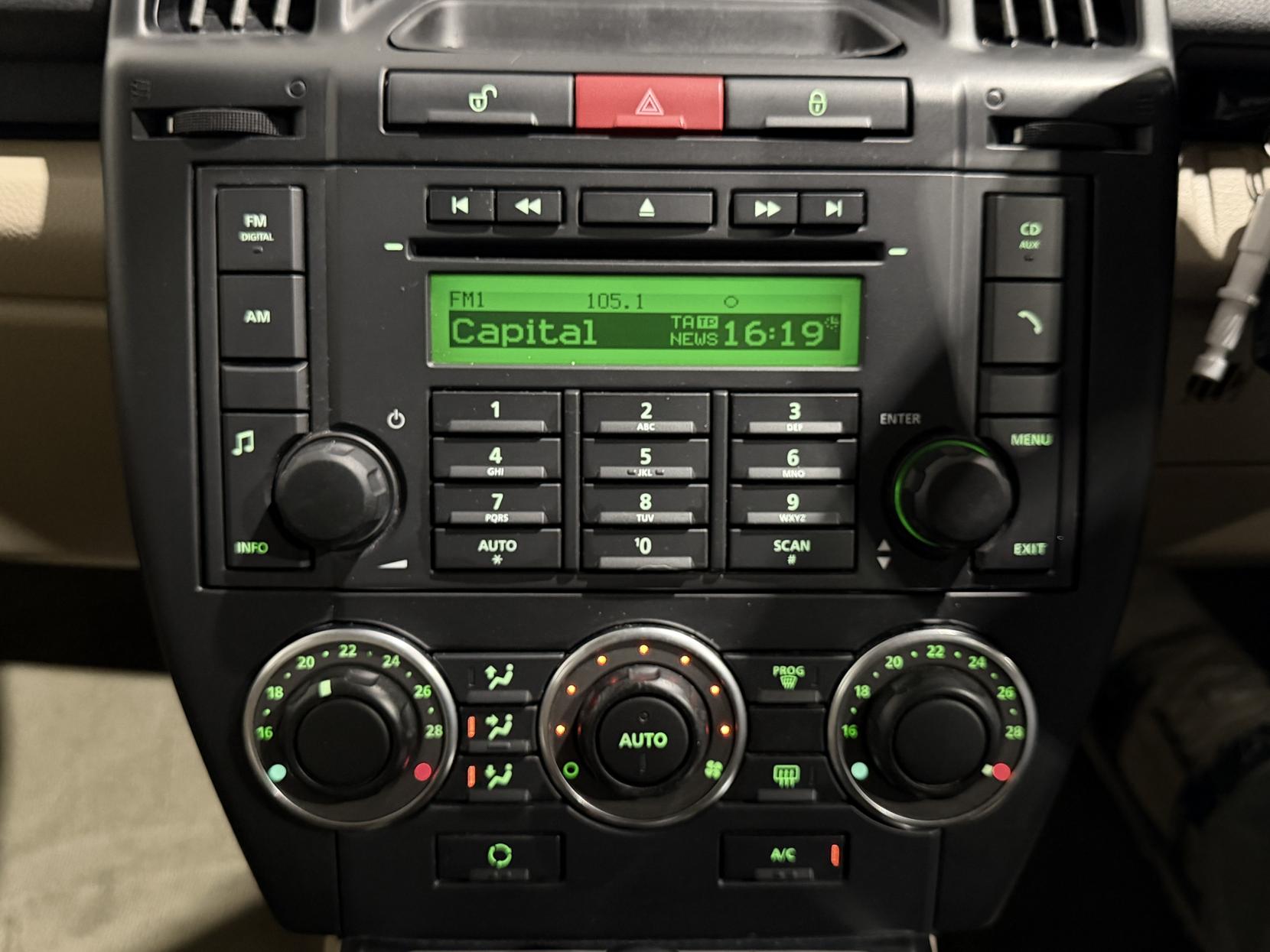 Land Rover Freelander 2 2.2 SD4 GS SUV 5dr Diesel CommandShift 4WD Euro 5 (190 ps)