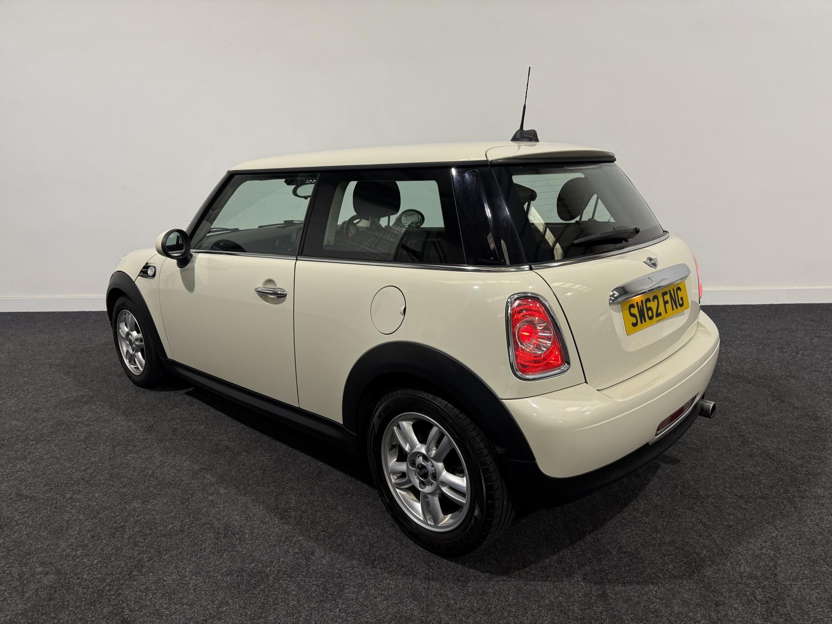 MINI Hatch 1.6 One Hatchback 3dr Petrol Manual Euro 5 (98 ps)