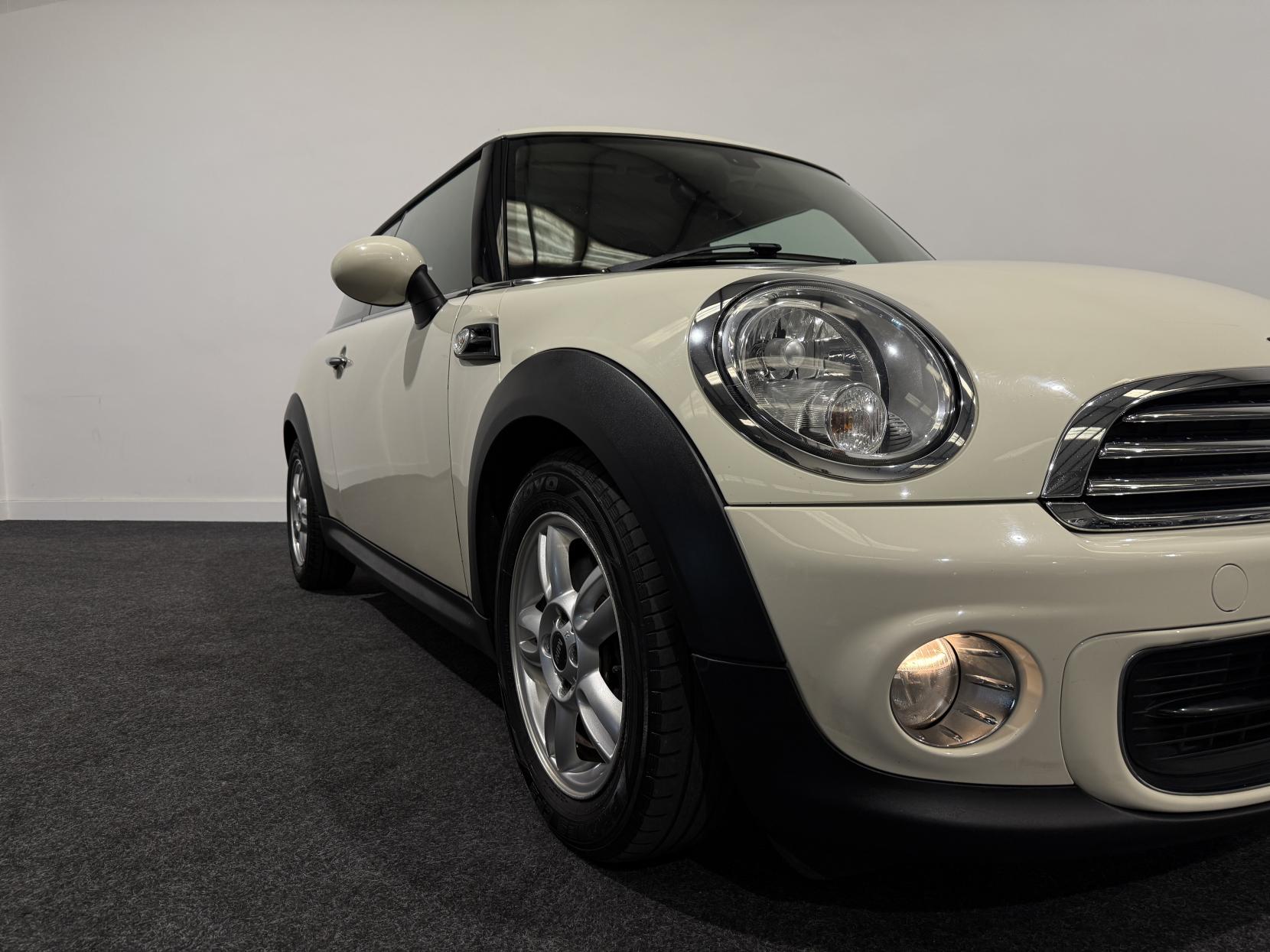 MINI Hatch 1.6 One Hatchback 3dr Petrol Manual Euro 5 (98 ps)