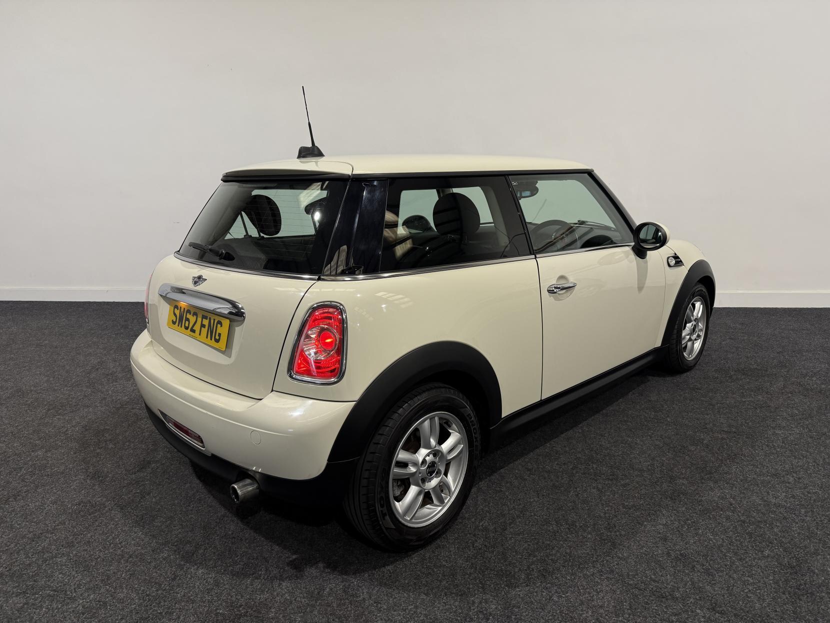 MINI Hatch 1.6 One Hatchback 3dr Petrol Manual Euro 5 (98 ps)