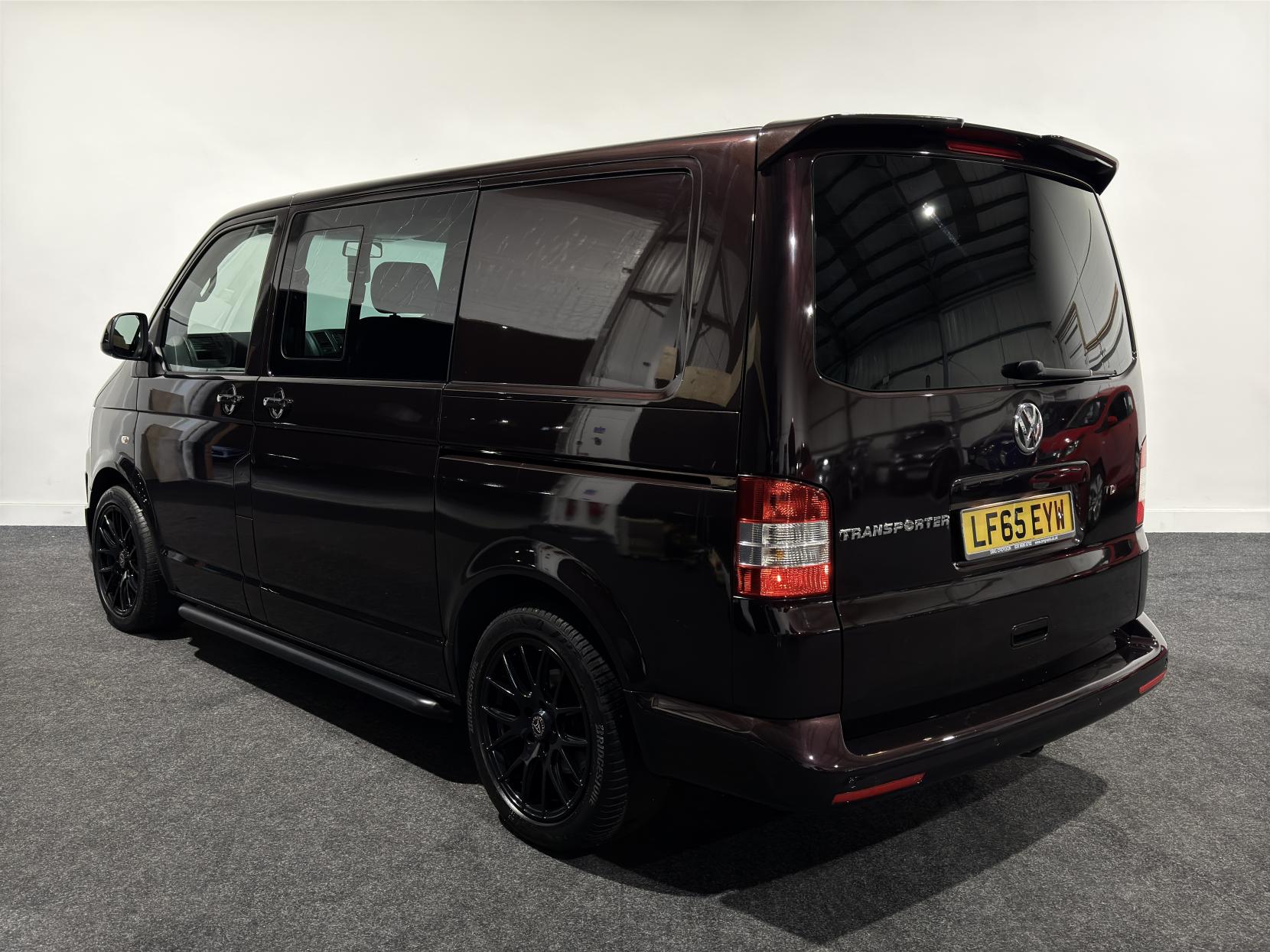 Volkswagen Transporter 2.0 BiTDI T32 Highline Kombi 4dr Diesel DSG L1 H1 (211 g/km, 178 bhp)