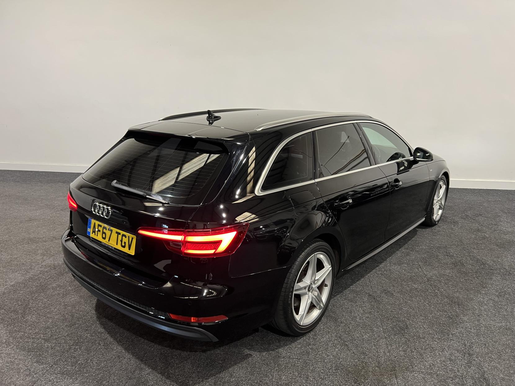 Audi A4 Avant 2.0 TDI ultra S line Estate 5dr Diesel S Tronic Euro 6 (s/s) (190 ps)