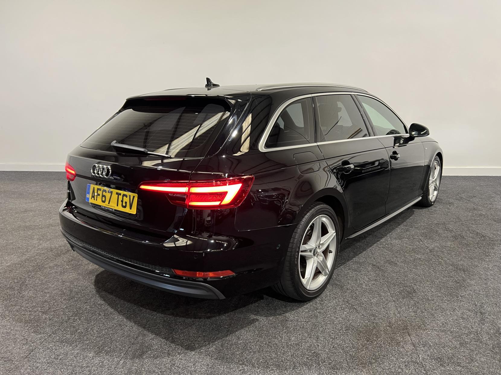 Audi A4 Avant 2.0 TDI ultra S line Estate 5dr Diesel S Tronic Euro 6 (s/s) (190 ps)