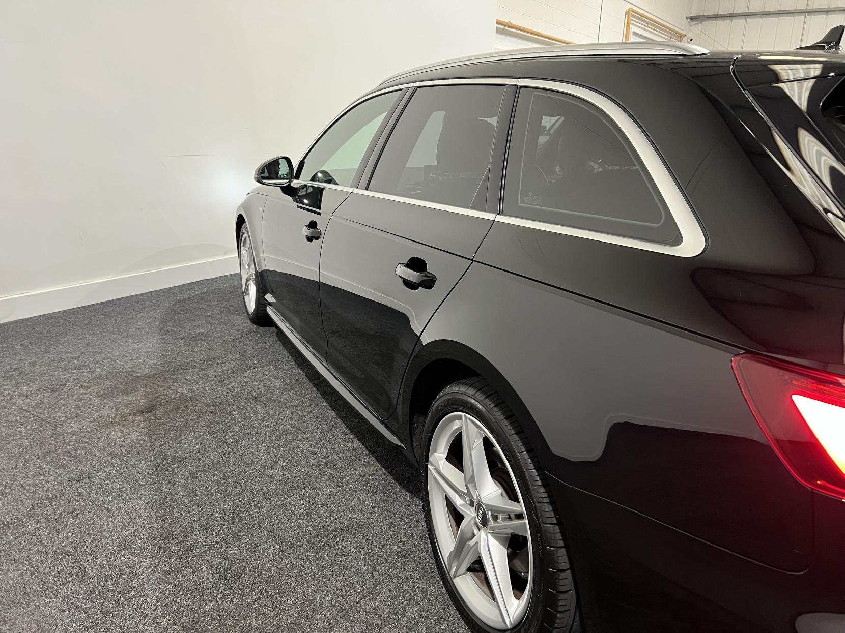 Audi A4 Avant 2.0 TDI ultra S line Estate 5dr Diesel S Tronic Euro 6 (s/s) (190 ps)