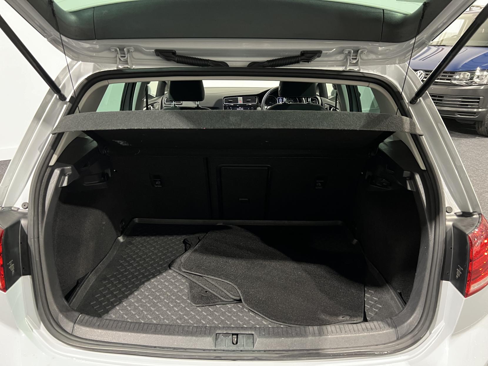 Volkswagen Golf 1.6 TDI BlueMotion Tech GT Hatchback 5dr Diesel Manual Euro 6 (s/s) (115 ps)