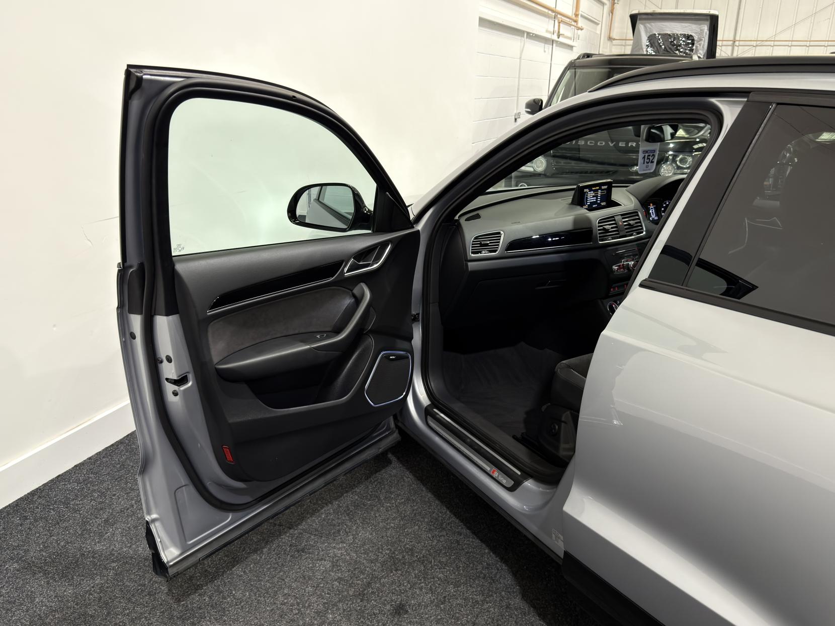 Audi Q3 1.4 TFSI CoD Black Edition SUV 5dr Petrol S Tronic Euro 6 (s/s) (150 ps)