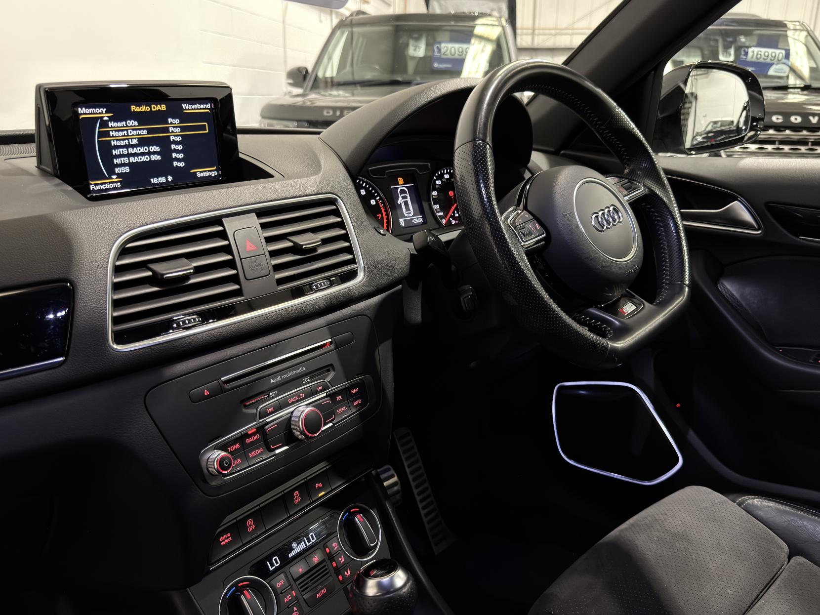 Audi Q3 1.4 TFSI CoD Black Edition SUV 5dr Petrol S Tronic Euro 6 (s/s) (150 ps)