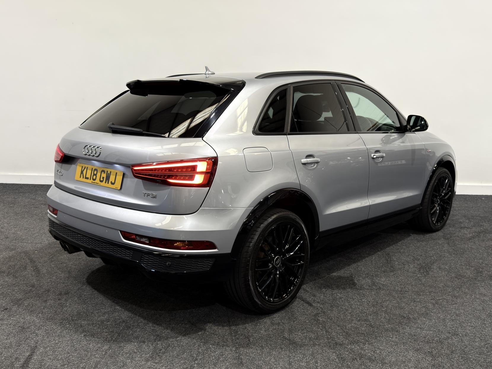 Audi Q3 1.4 TFSI CoD Black Edition SUV 5dr Petrol S Tronic Euro 6 (s/s) (150 ps)
