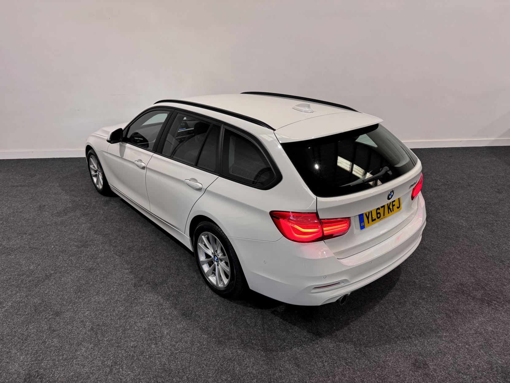 BMW 3 Series 2.0 318d SE Touring 5dr Diesel Manual Euro 6 (s/s) (150 ps)