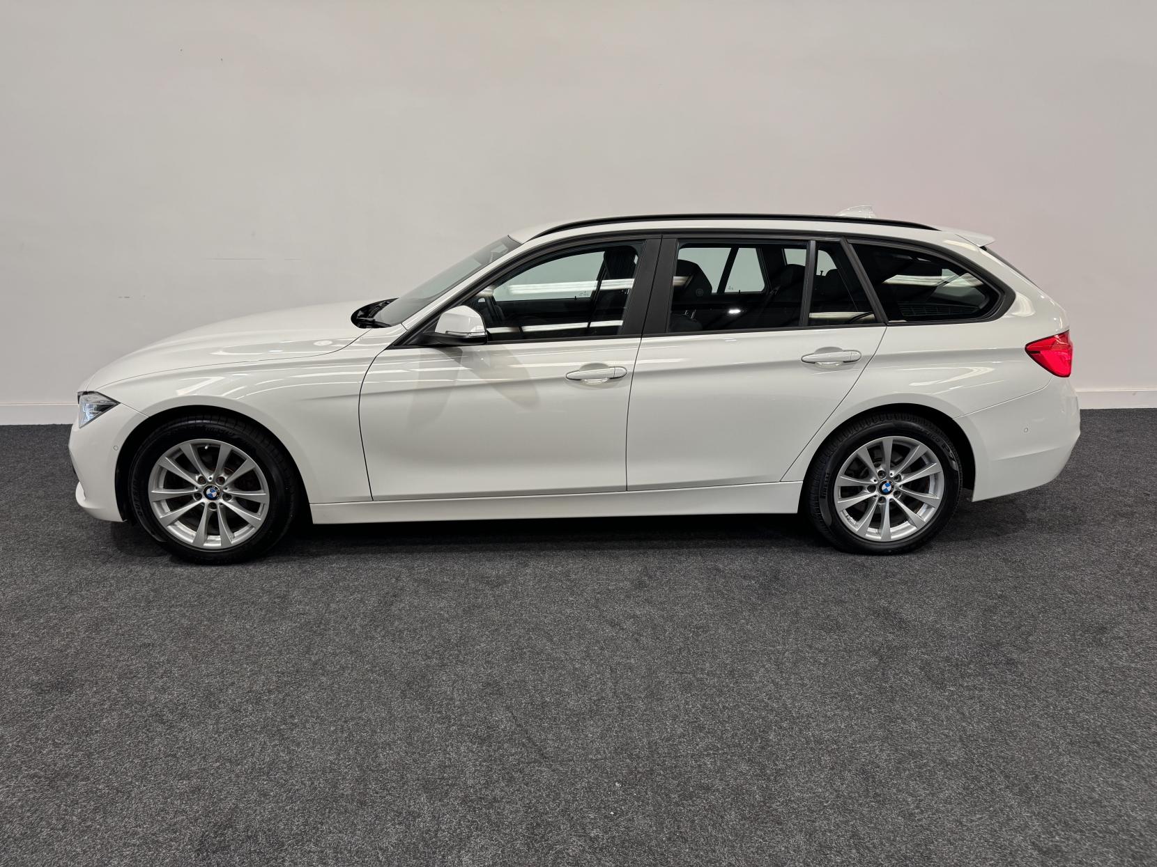 BMW 3 Series 2.0 318d SE Touring 5dr Diesel Manual Euro 6 (s/s) (150 ps)