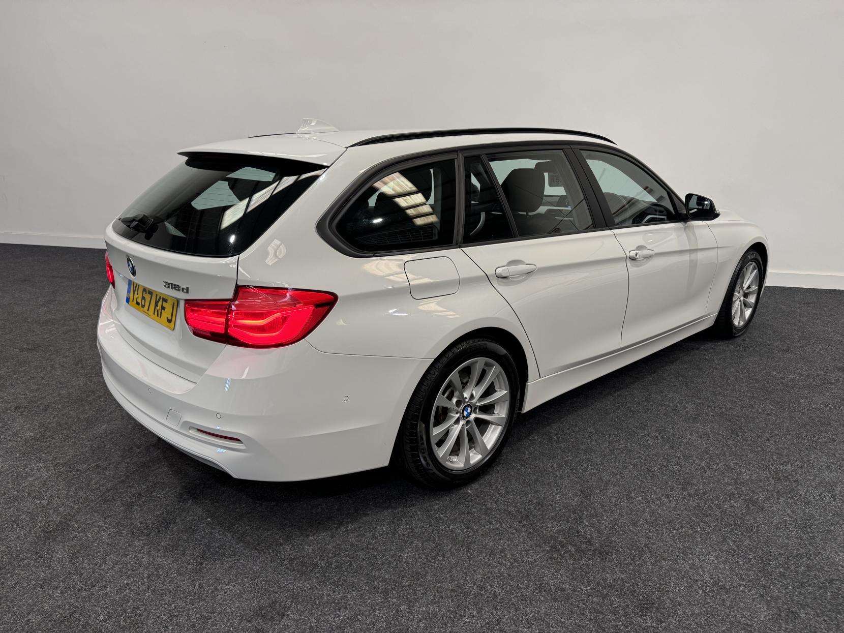 BMW 3 Series 2.0 318d SE Touring 5dr Diesel Manual Euro 6 (s/s) (150 ps)