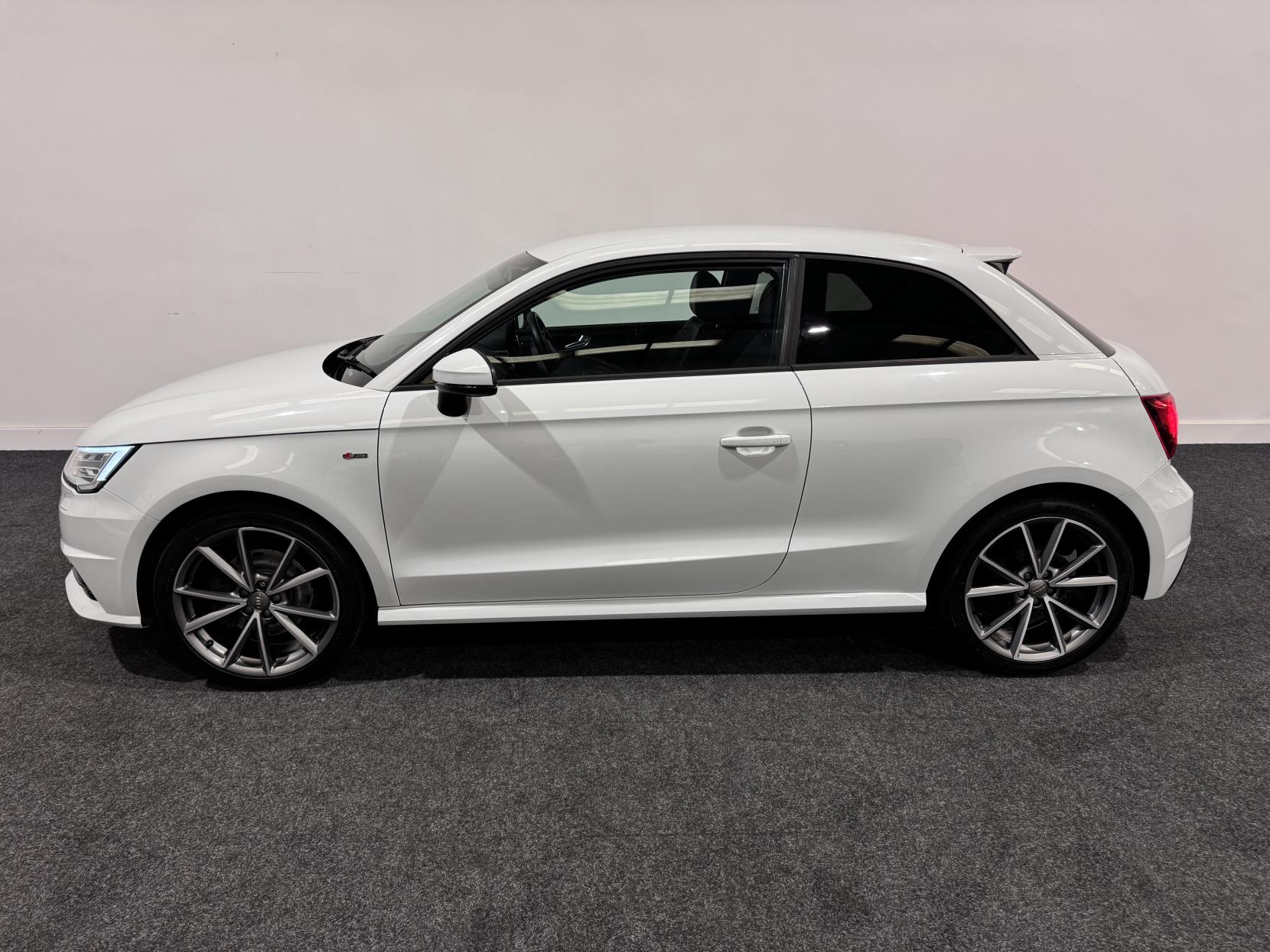 Audi A1 1.6 TDI Black Edition Hatchback 3dr Diesel Manual Euro 6 (s/s) (116 ps)