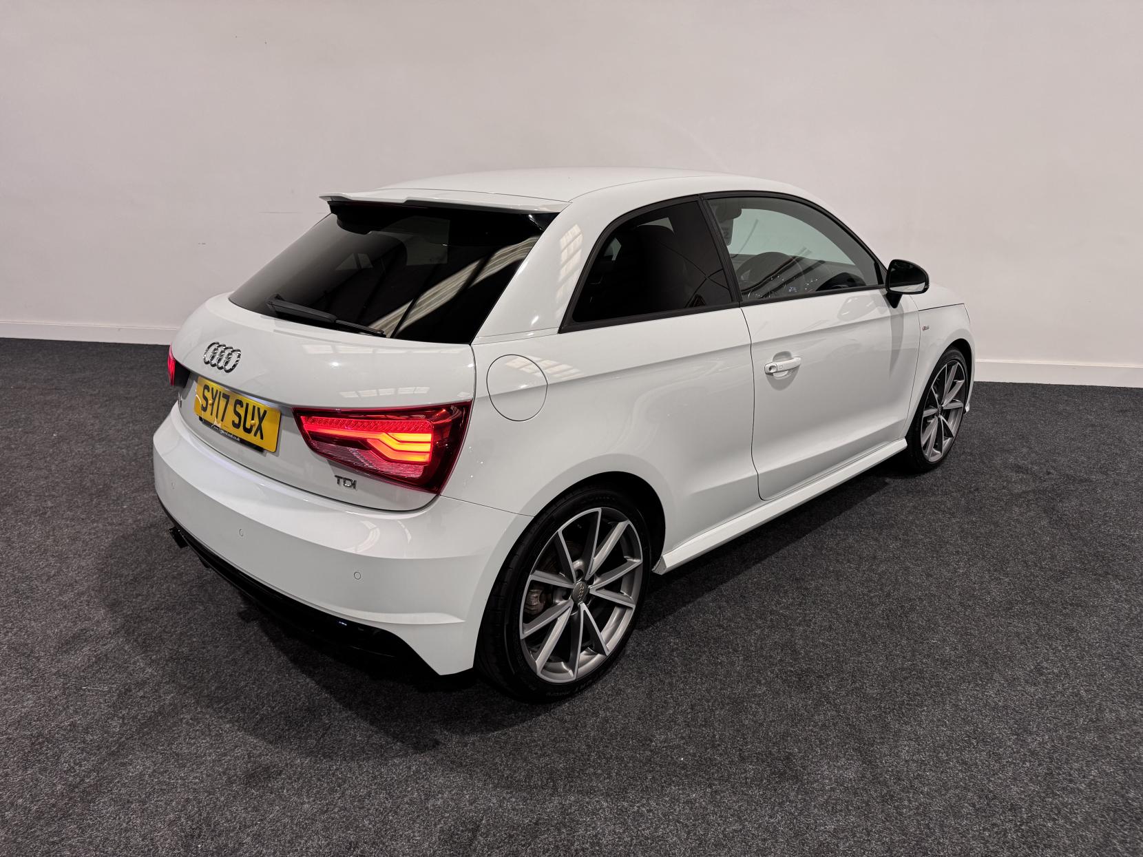 Audi A1 1.6 TDI Black Edition Hatchback 3dr Diesel Manual Euro 6 (s/s) (116 ps)