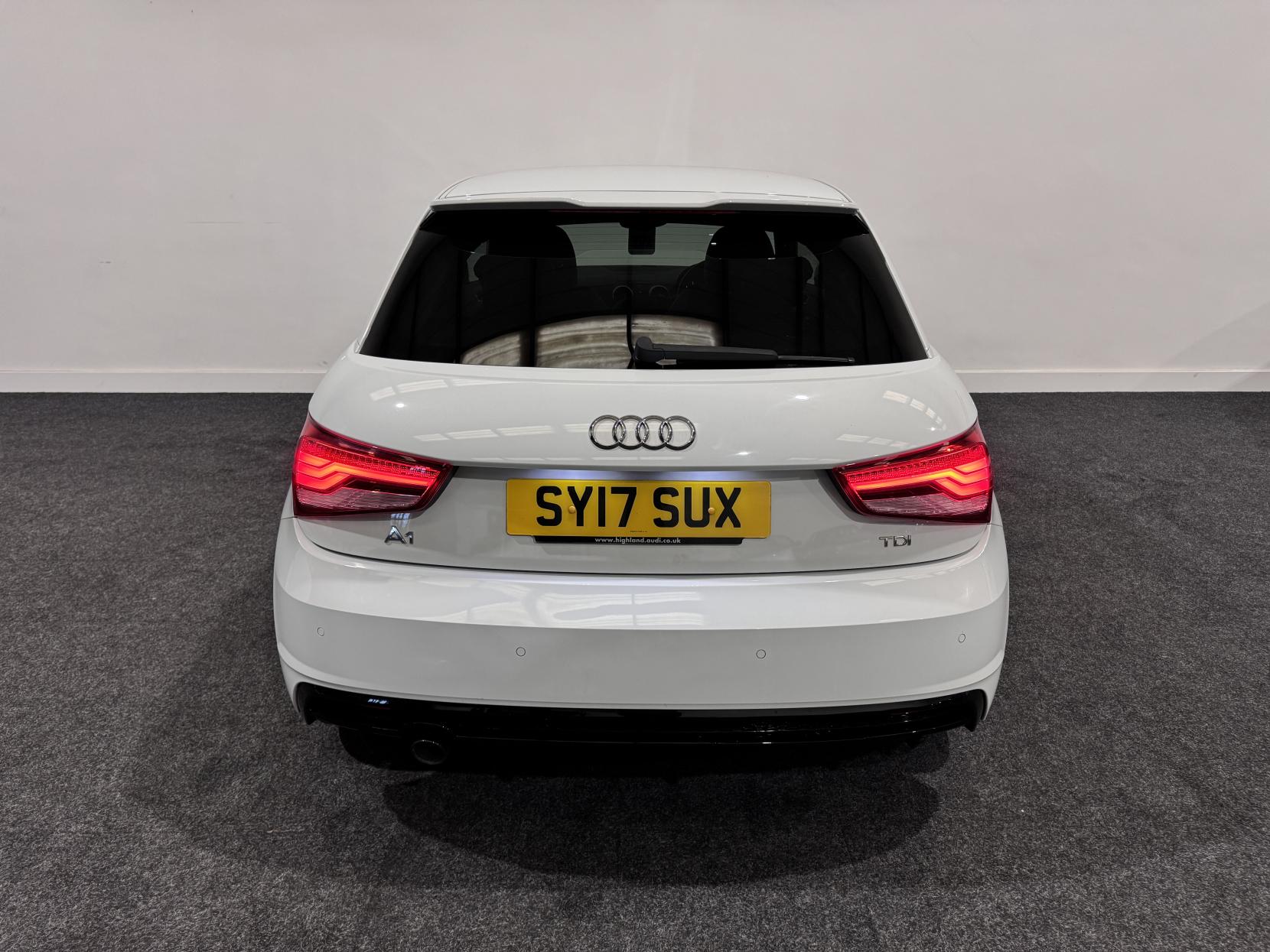 Audi A1 1.6 TDI Black Edition Hatchback 3dr Diesel Manual Euro 6 (s/s) (116 ps)