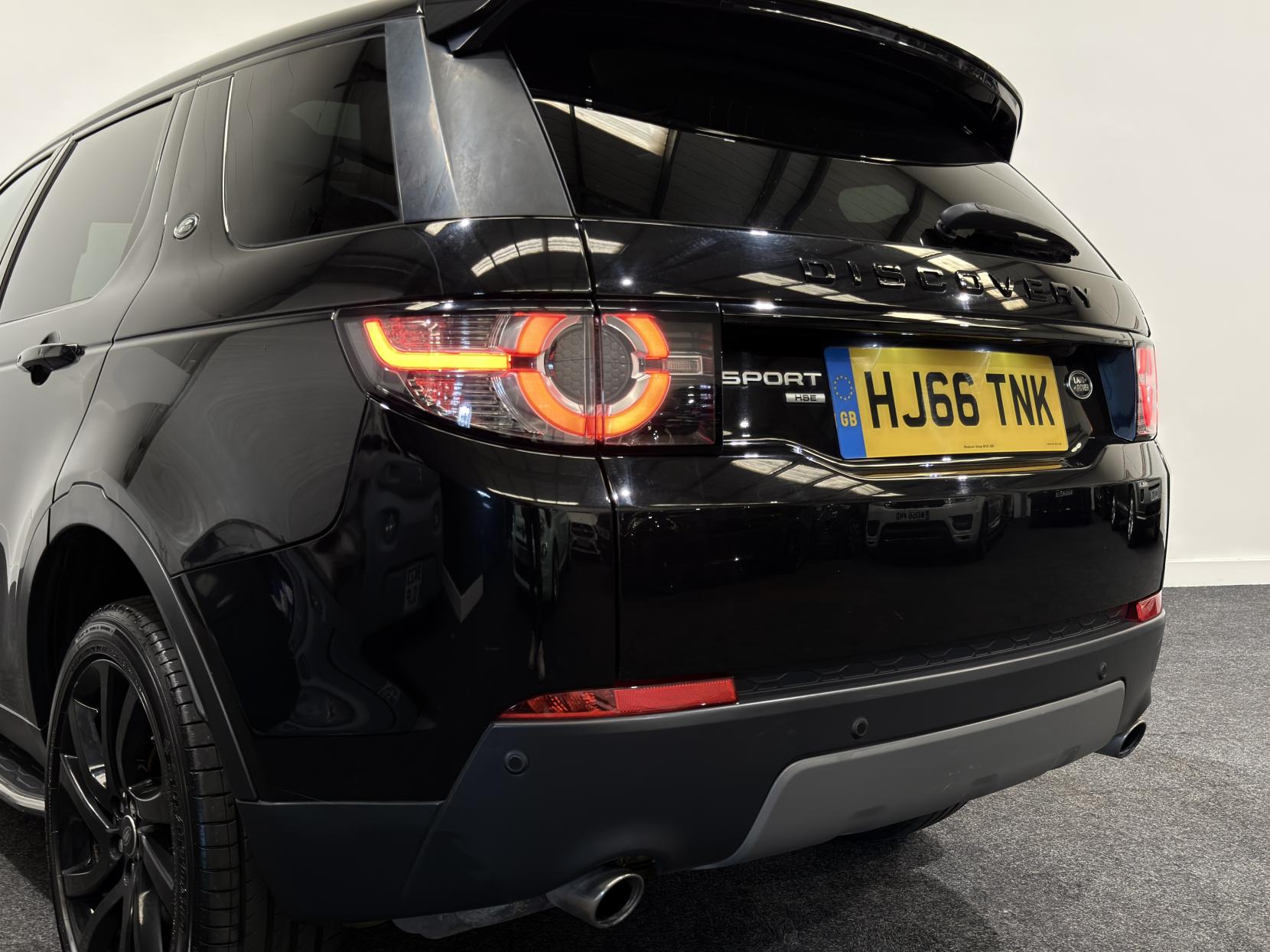 Land Rover Discovery Sport 2.0 TD4 HSE Black SUV 5dr Diesel Auto 4WD Euro 6 (s/s) (180 ps)